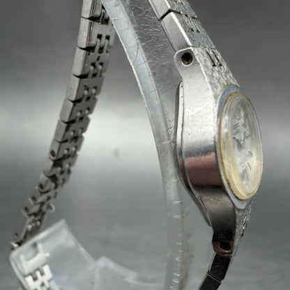 Seiko Watch Women 17mm Silver Dial Silver Tone Oval 1400-7389 New Battery VTG G93