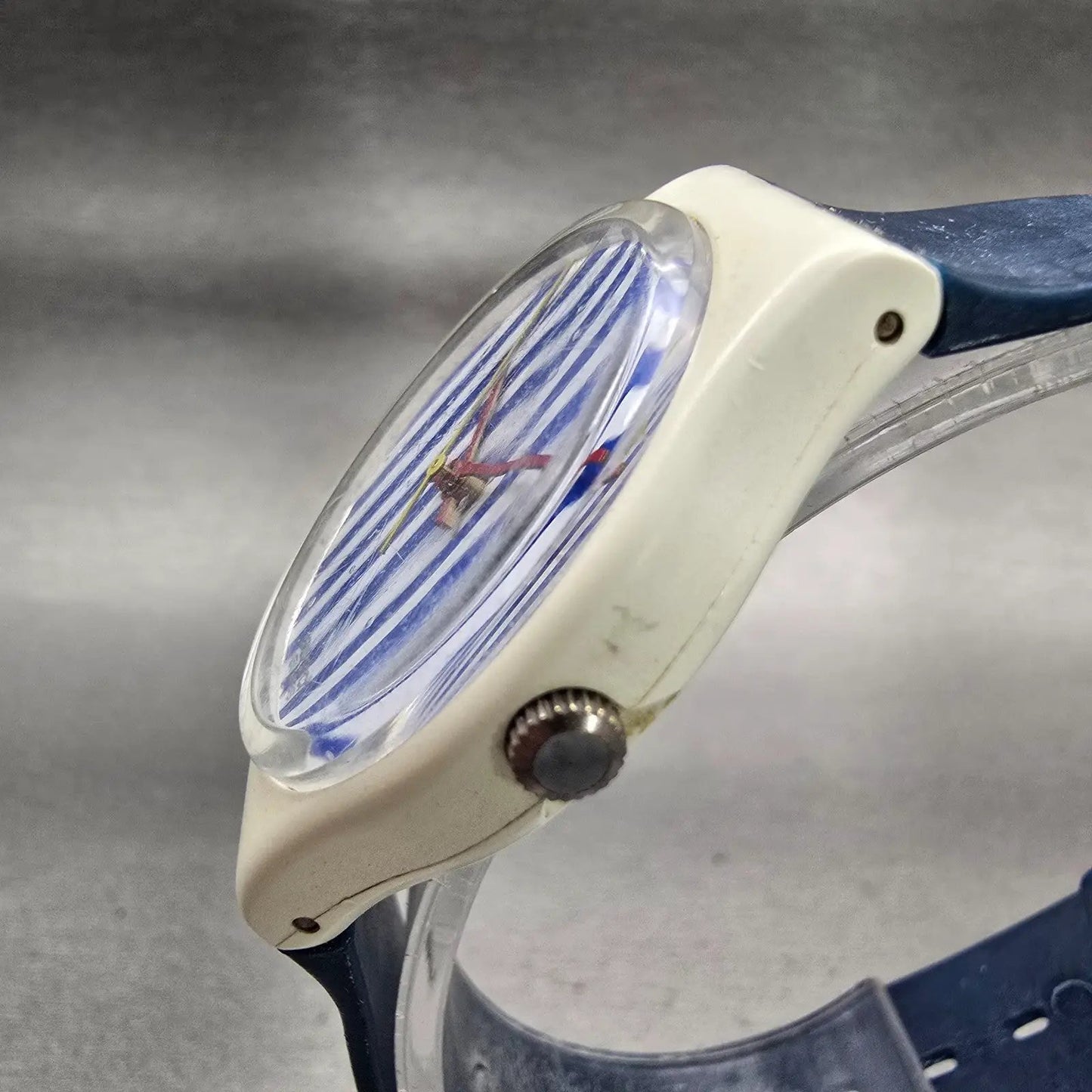 Swatch Gent Newport Two Watch Men Blue Dial White Tone Round GW108 New Battery2