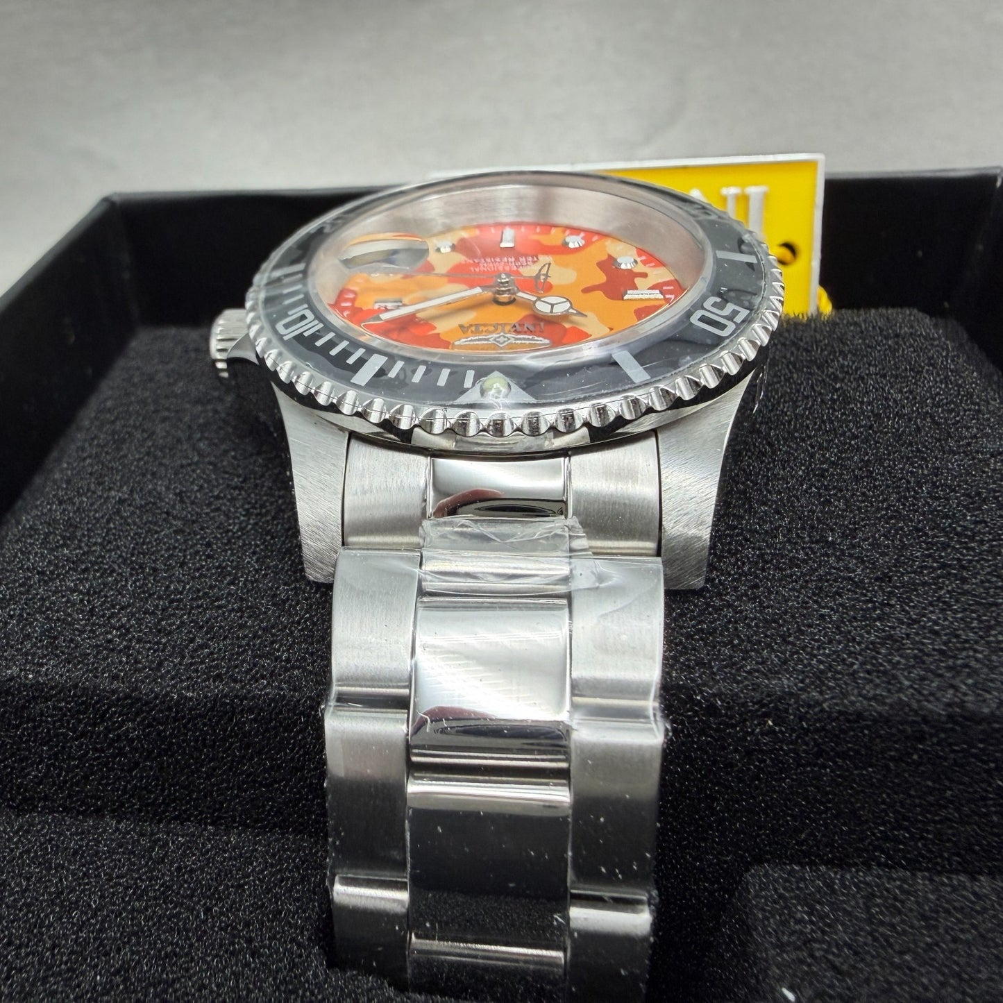 Invicta Pro Diver Watch Men 40mm Orange Camo Dial Steel Date Round 485694