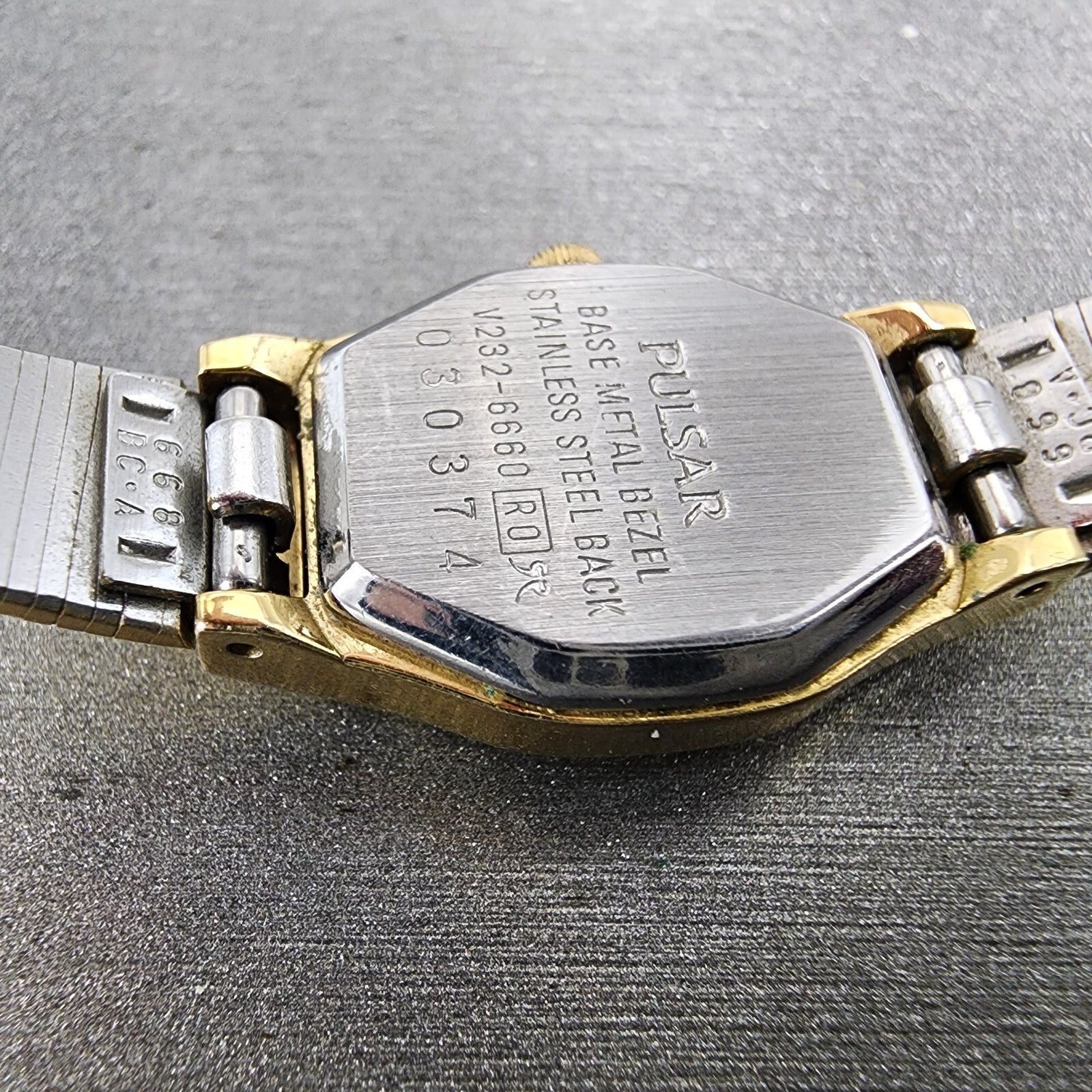Seiko Pulsar Watch Women 16mm Champagne Dial Gold Tone Rectangle New Battery9