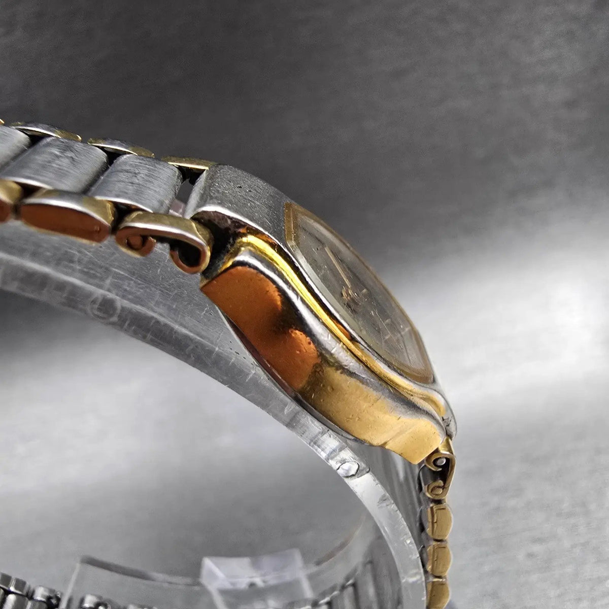 Citizen CQ Watch Women 17mm Silver Dial Two Tone Oval 3220-S09834 New Battery3