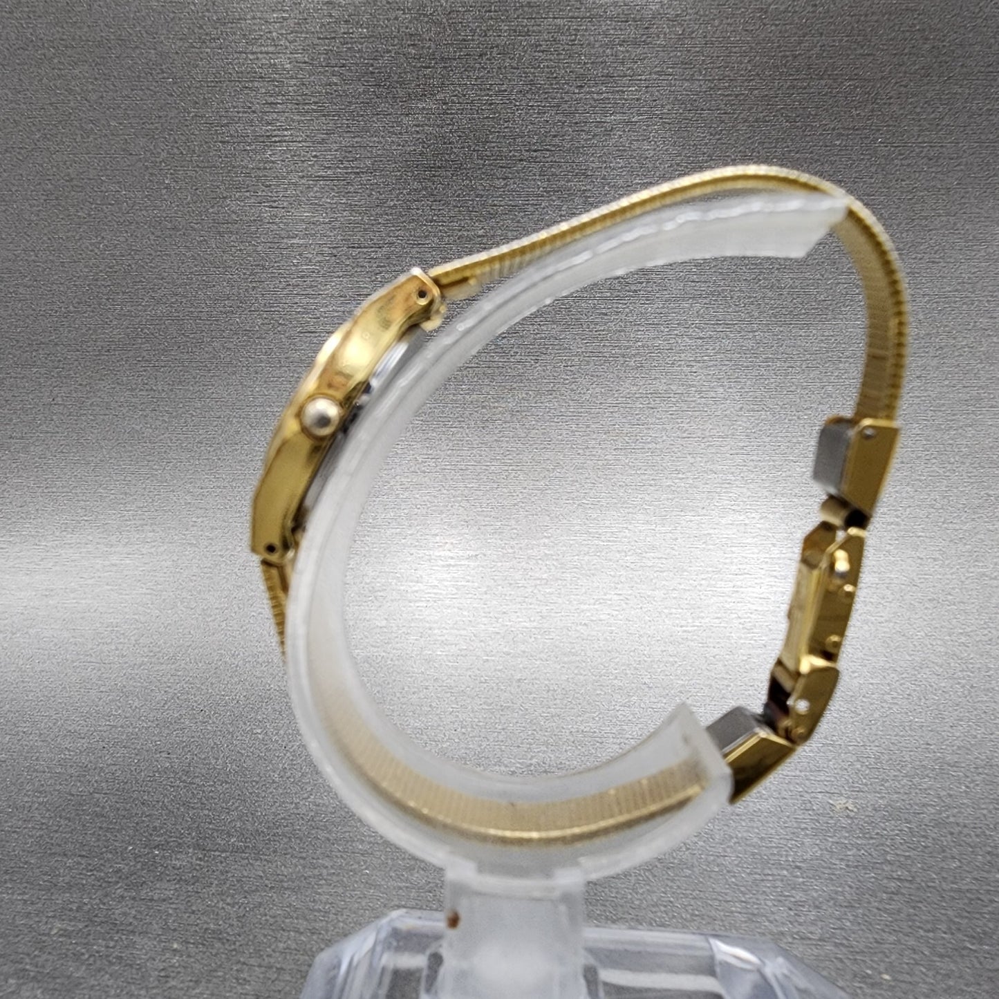 Seiko Watch Women 19mm Gold Dial Gold Tone Round 2P210A79 New Battery VTG6