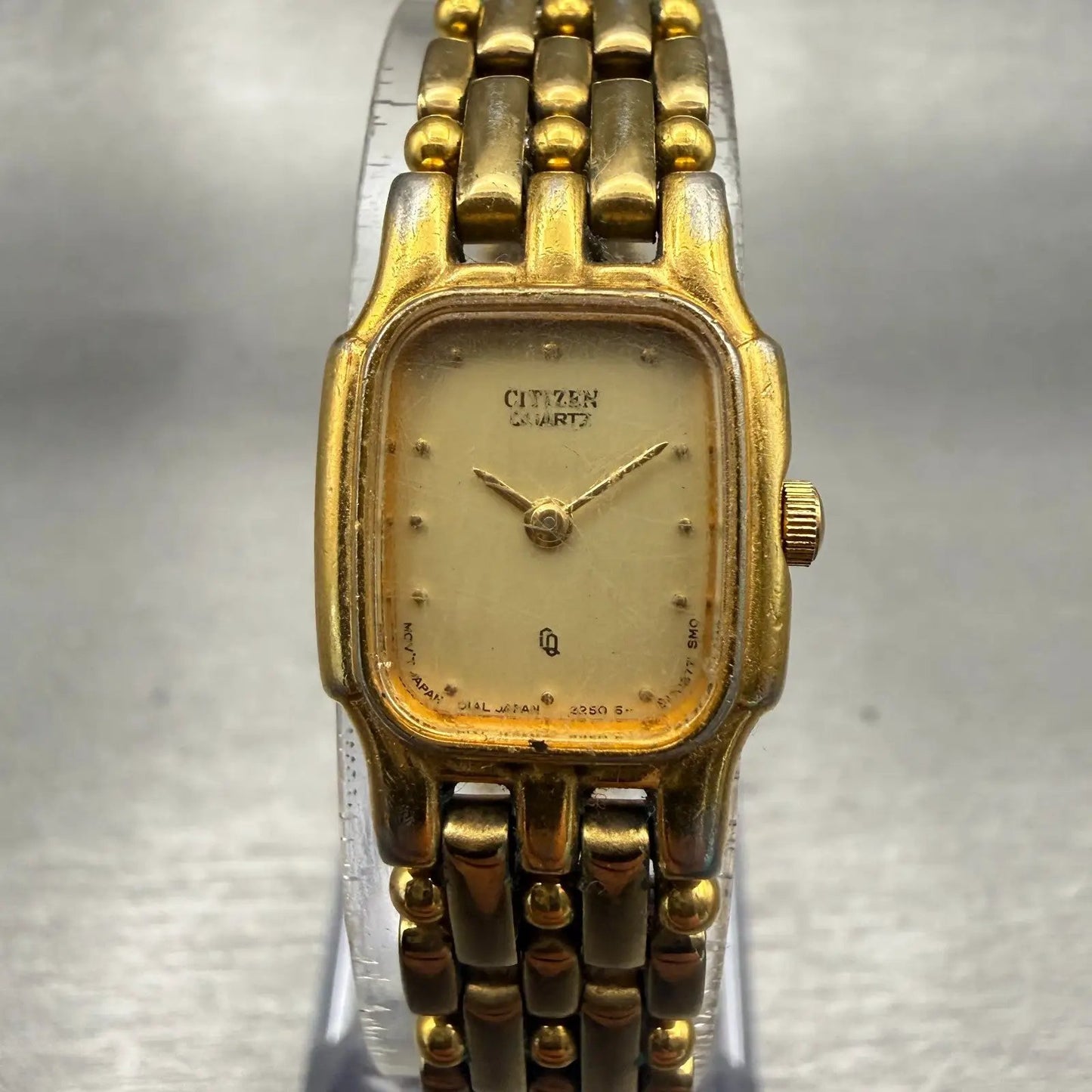 Citizen CQ Watch Women 15mm Champagne Dial Gold Rectangle 2250-S04701 New Batt0