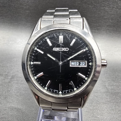 Seiko Watch Men 37mm Black Dial Silver Tone Daydate Round 7N43-9070 New Battery0