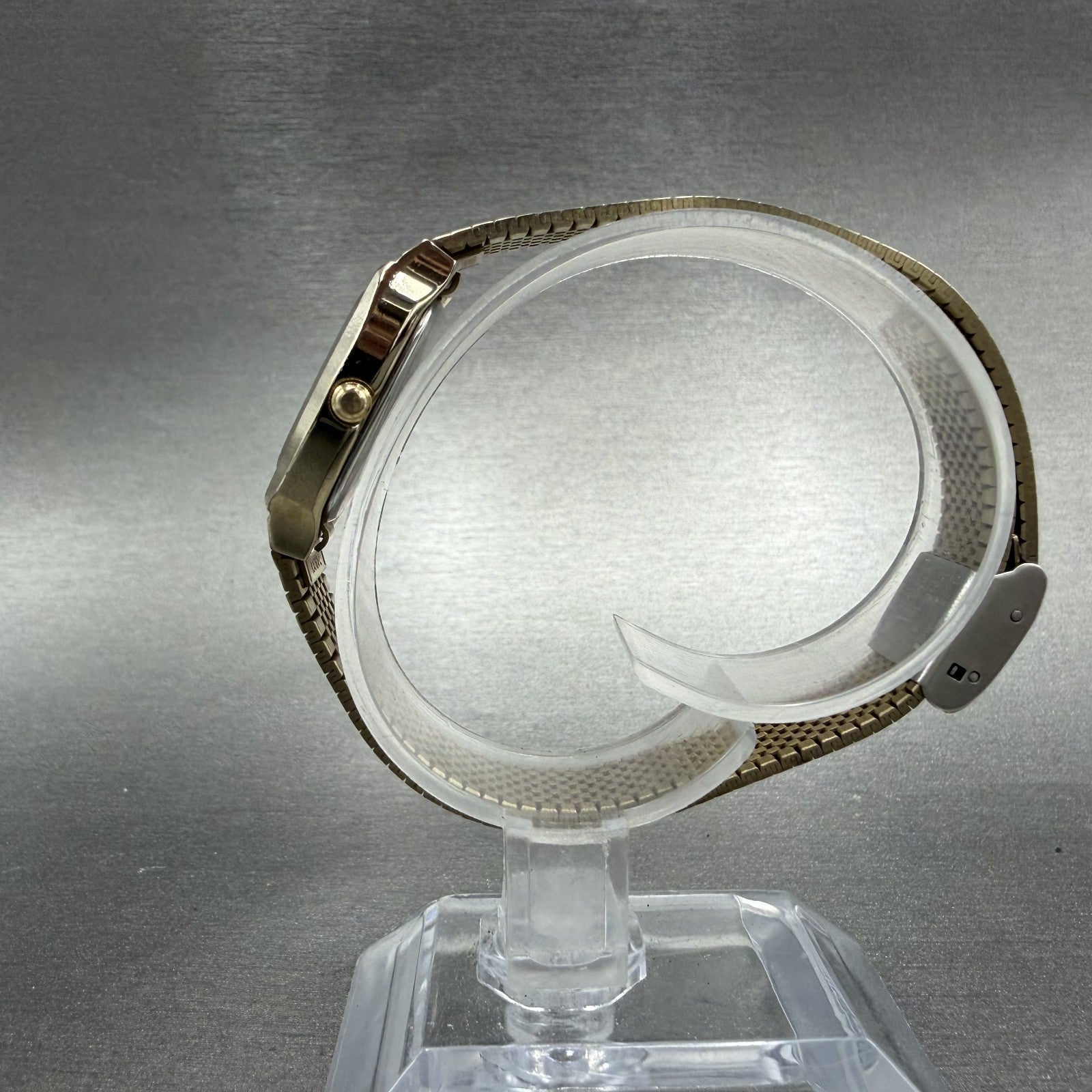 Seiko Alba Estate Tank Watch Women 21mm Champagne Dial Gold Tone New Battery6