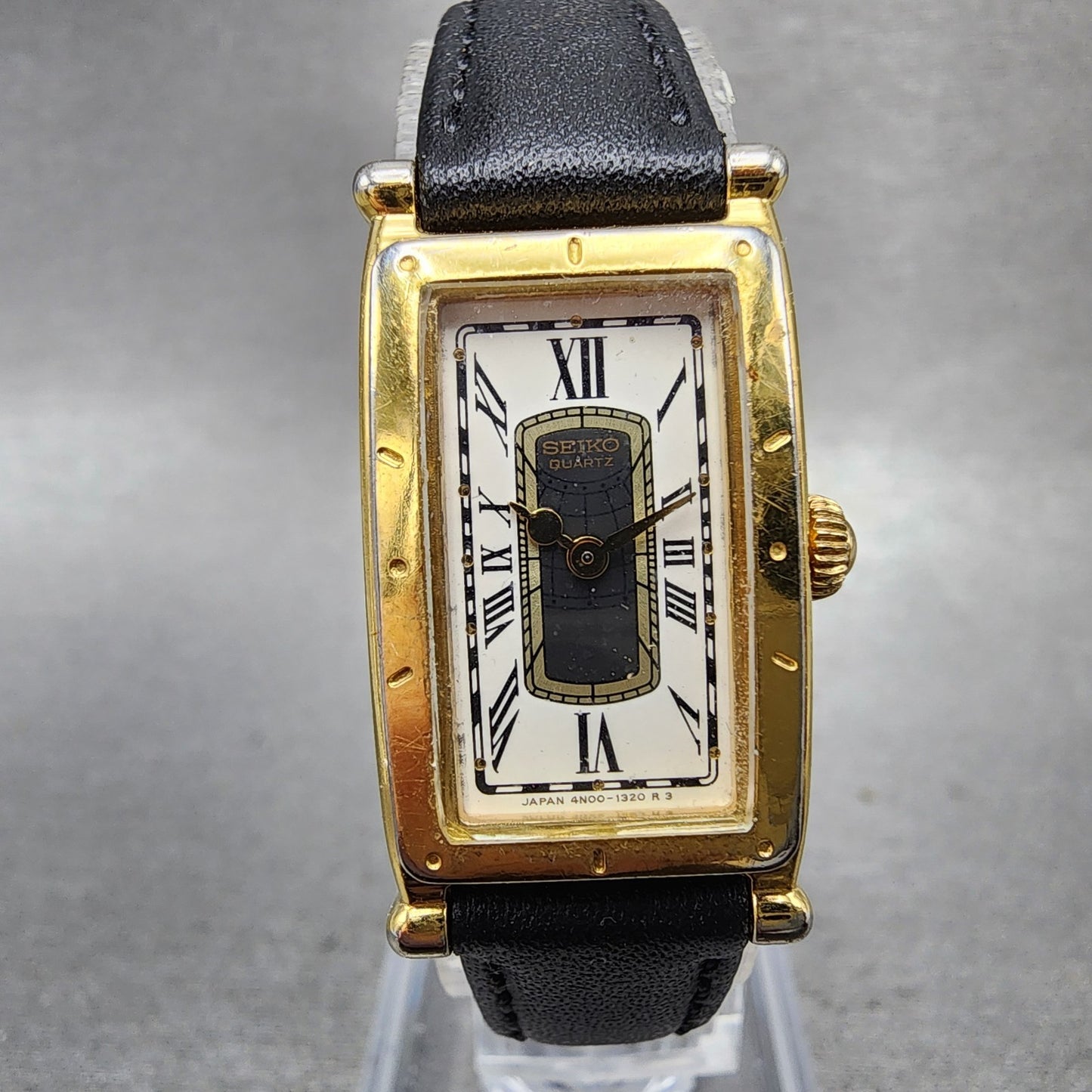 Seiko Age Of Discovery Tank Watch Women 16mm White Dial Gold Tone New Battery0