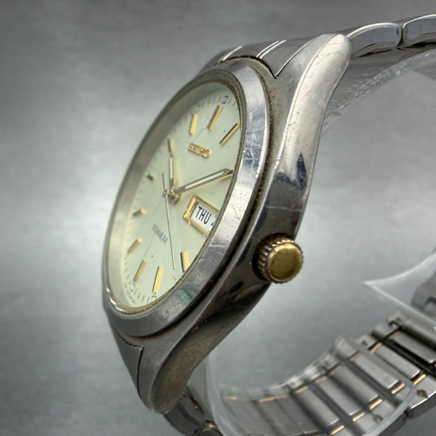 Seiko Watch Men 36mm Champagne Dial Two Tone Titanium Daydate 7N439100 New Batt2