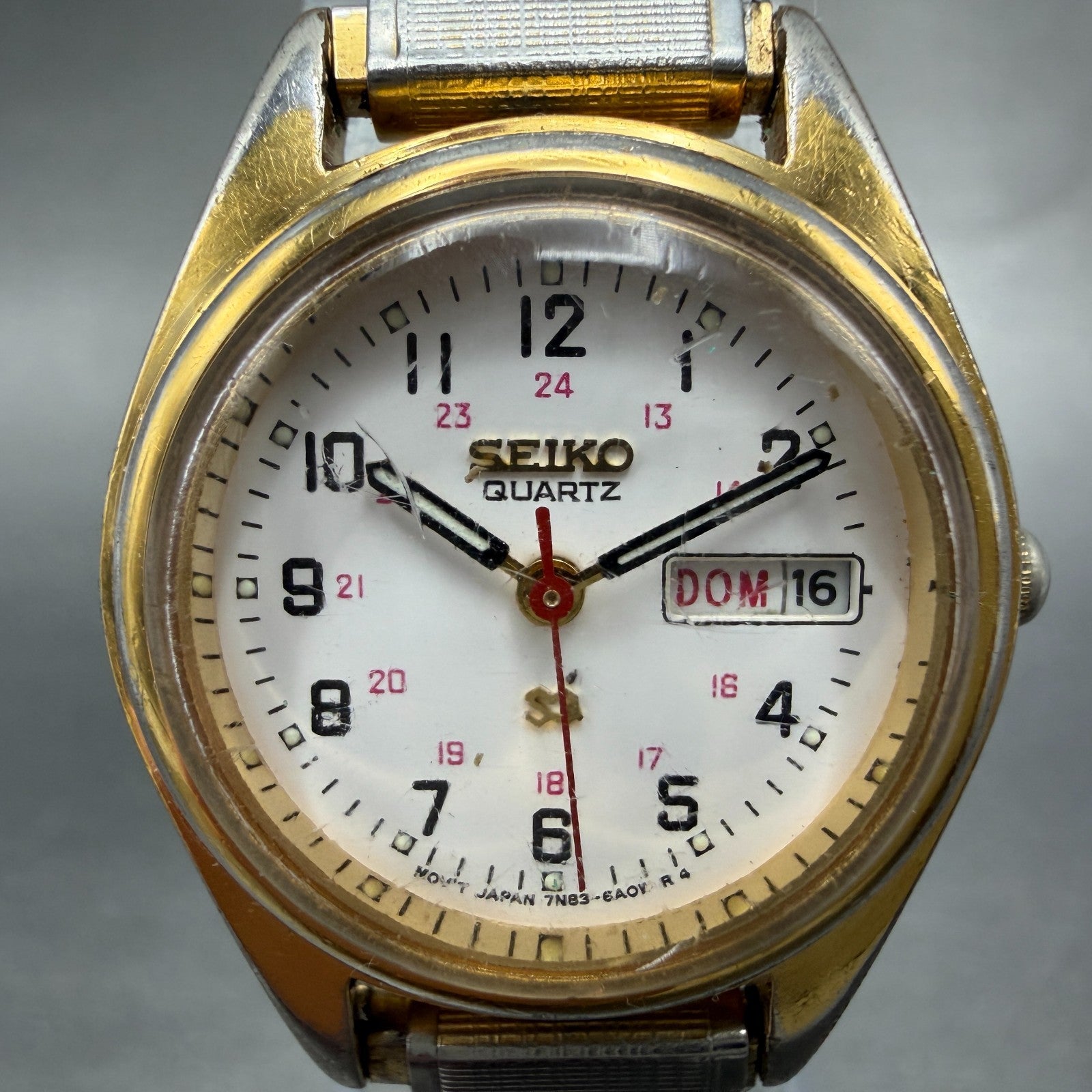 Seiko SQ Watch Women 24mm White Dial Gold Tone Daydate Round 7N83-6A09 NewBat B81