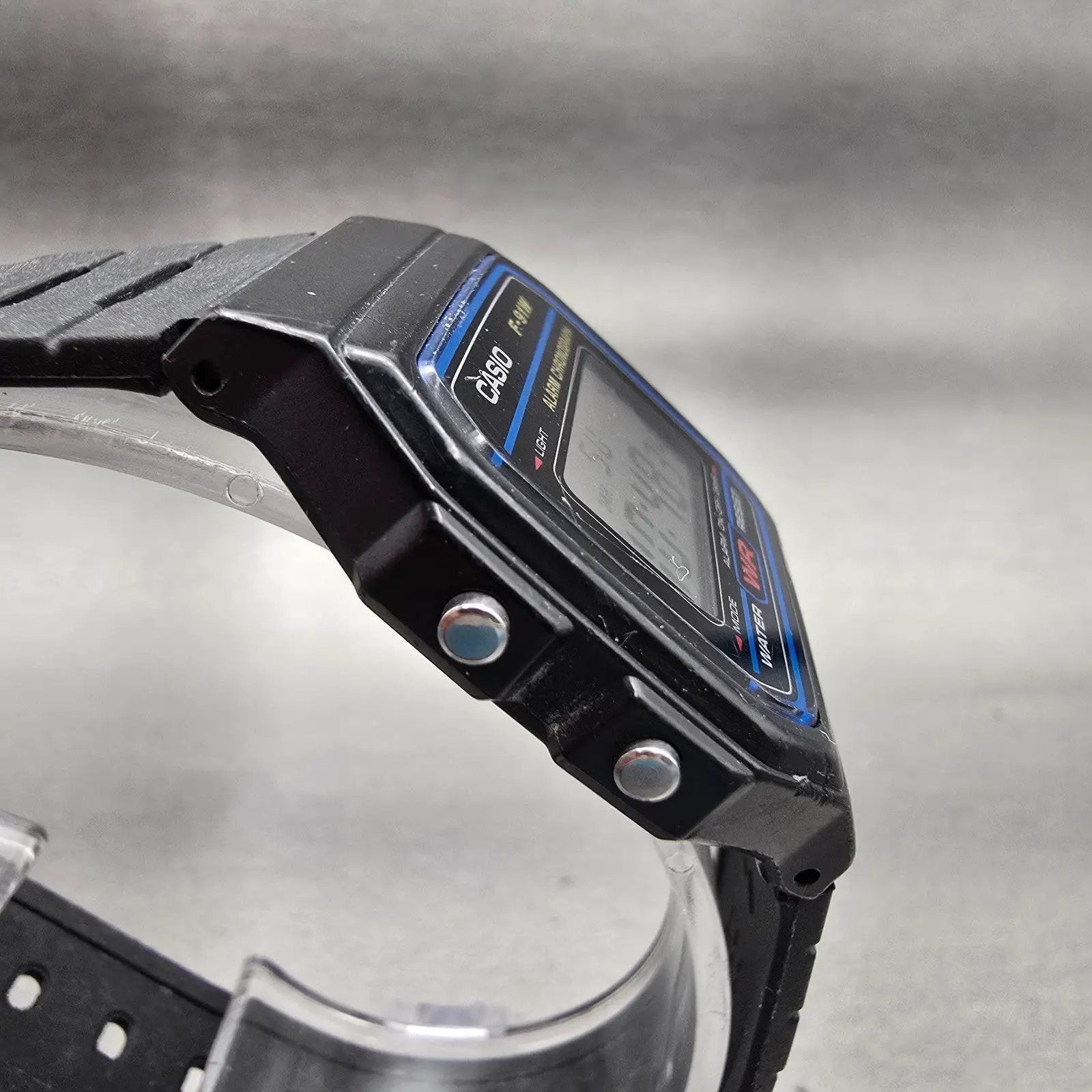 Casio F-91W Digital Watch Men 34mm Black Dial Black Chrono Alarm New Battery3