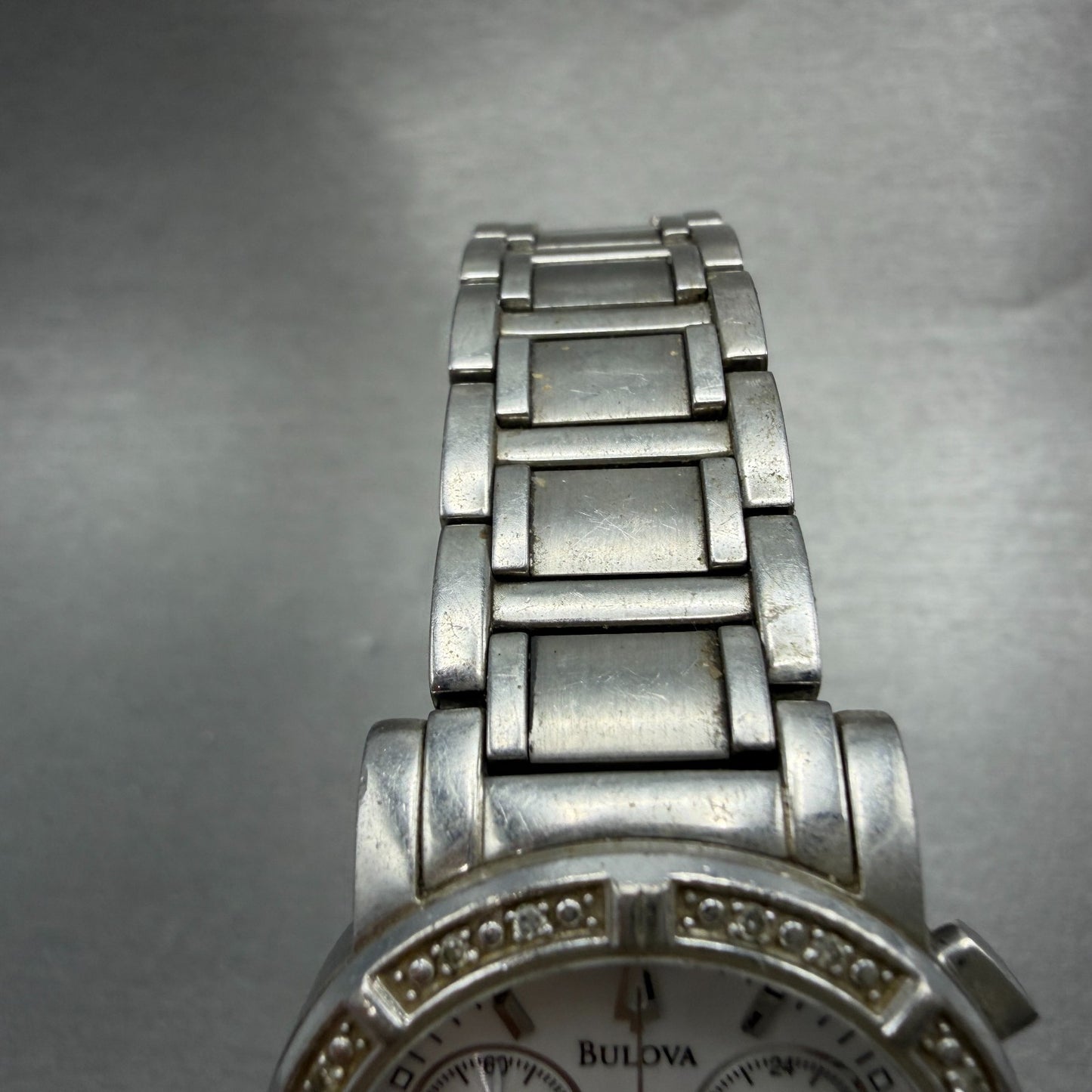 Bulova Chronograph Watch Women 30mm White Dial Silver Tone Date 96R19 New BattVE4