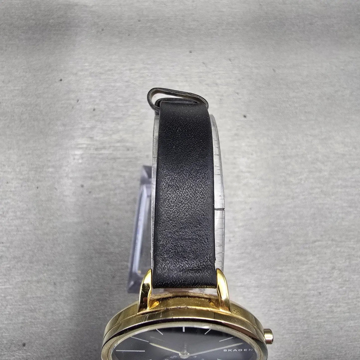 Skagen Hagen Watch Women 34mm Black Dial Gold Tone Round SKW2354 New Battery G4