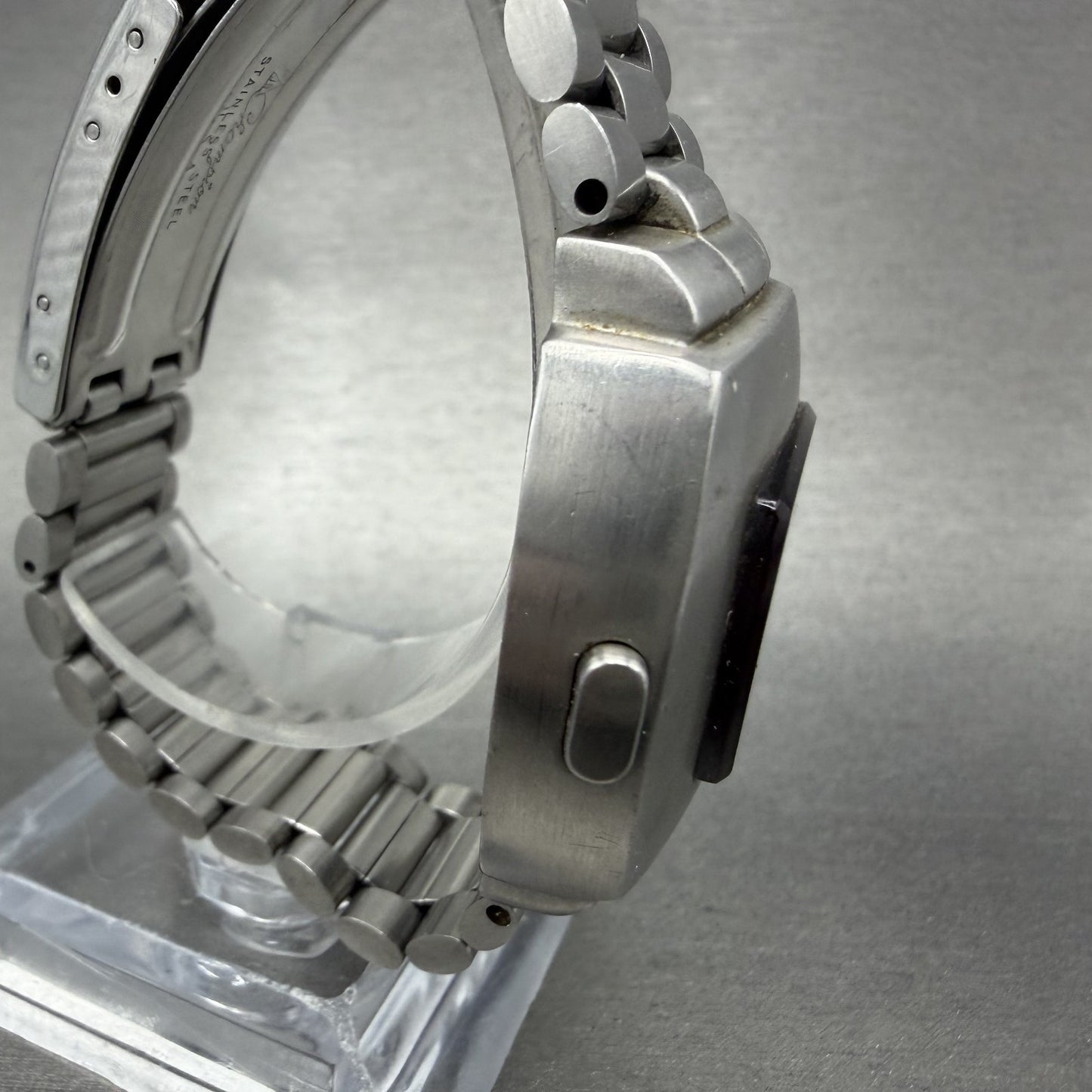 Pulsar P4 Tiffany & Co Watch Men 40mm RED LED Stainless Steel Vintage PARTS4