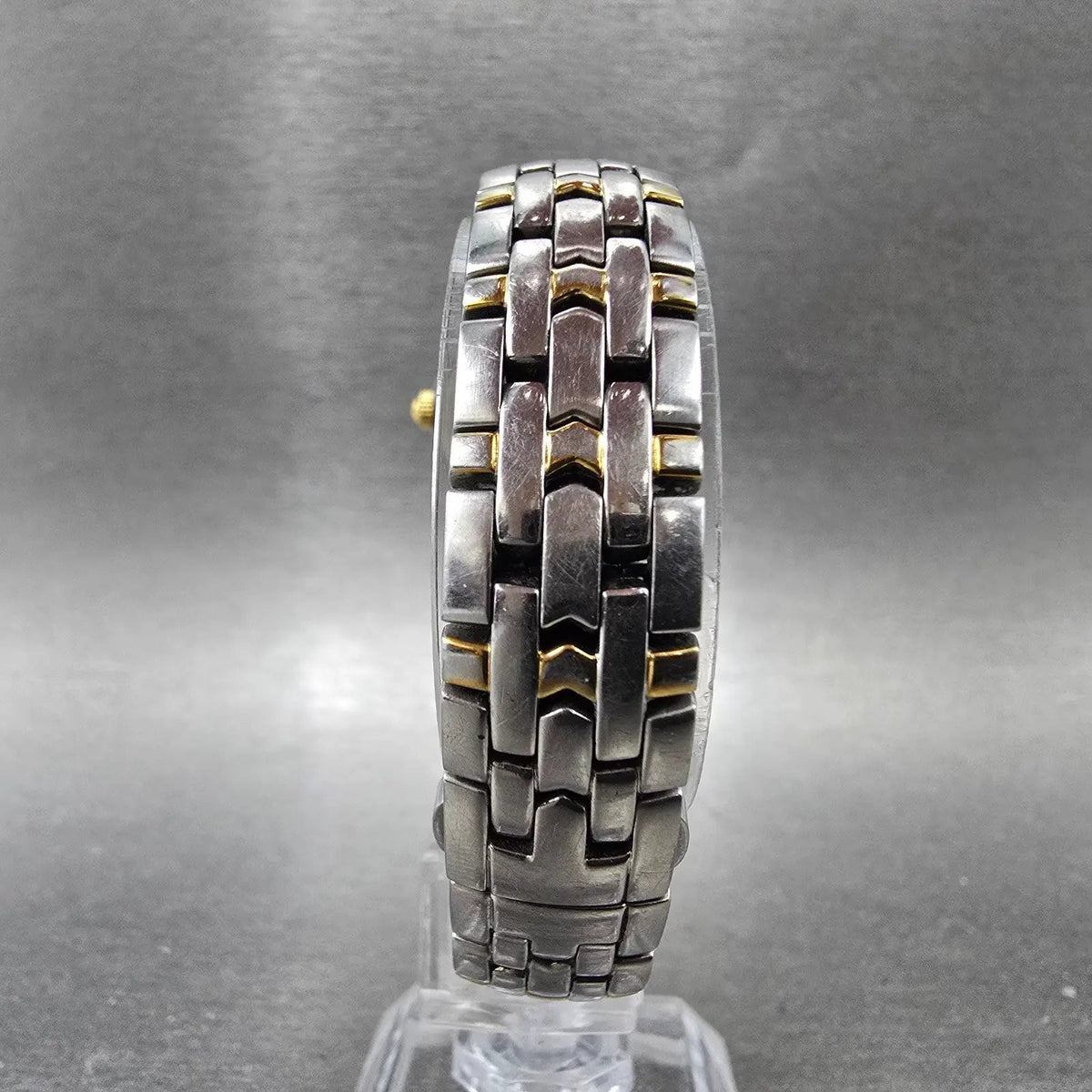 Movado Museum Watch Women 24mm Black Dial Two Tone Round 81-E4-1832 New Batt 567