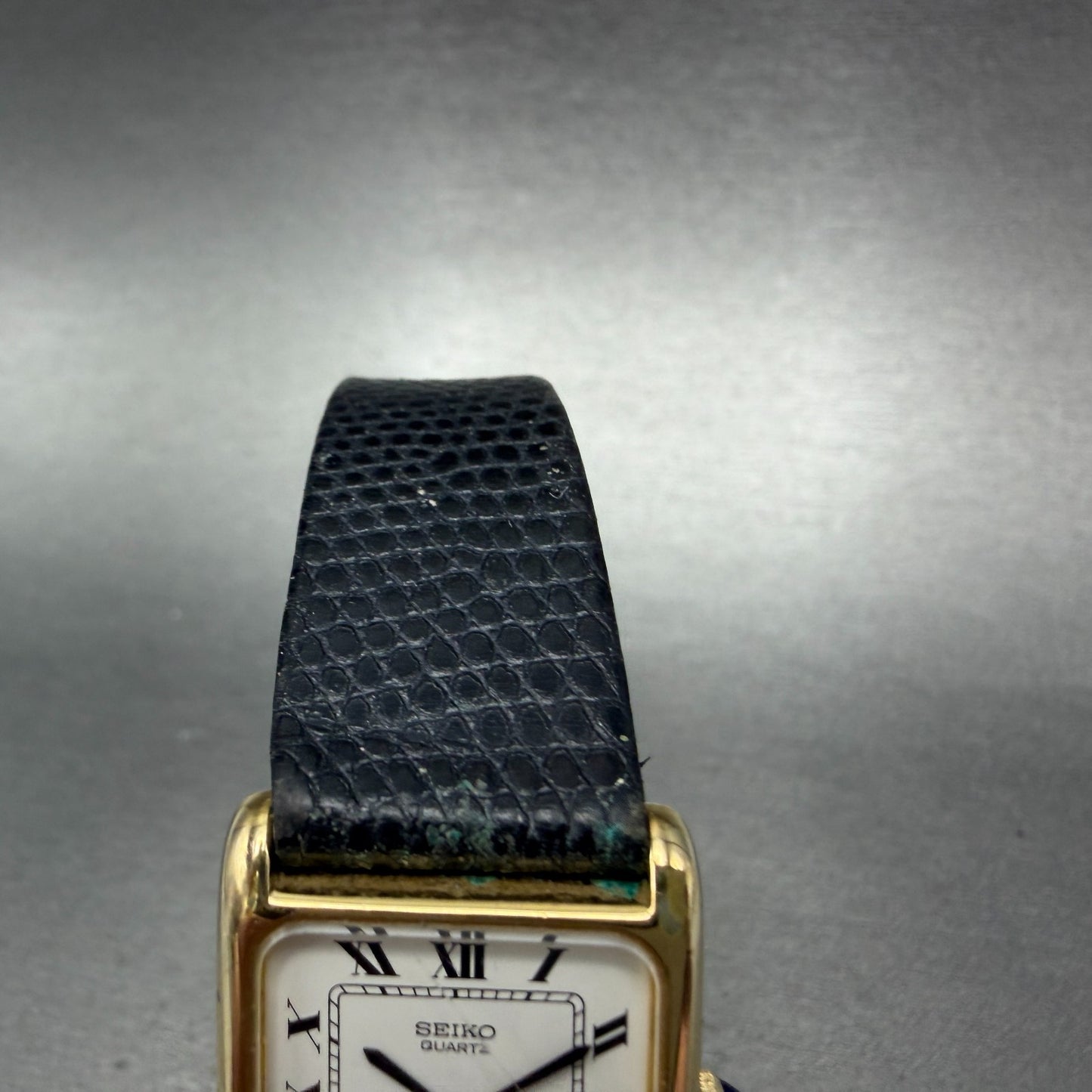 Seiko Tank Watch Women 22mm White Dial Gold Tone Rectangle 2320-5649 New Batt AB4