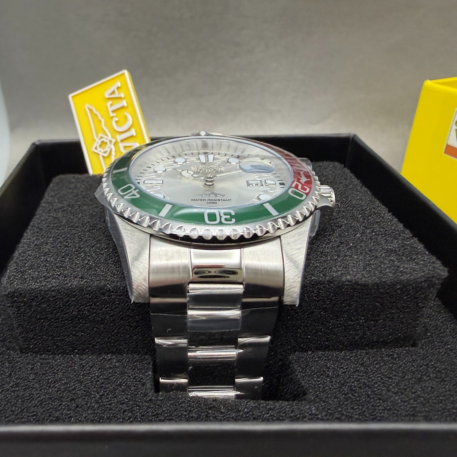 Invicta Pro Diver Watch Men 43mm Silver Dial Steel Date Round Red Green 447142