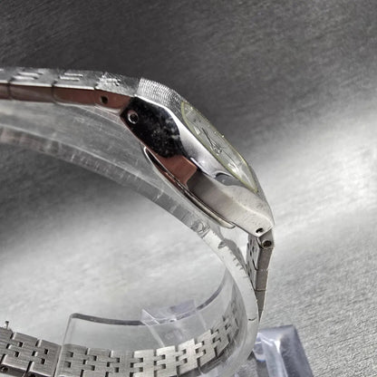 Seiko Pulsar Watch Women 16mm Silver Dial Silver Tone Oval V233-5810 New Battery5
