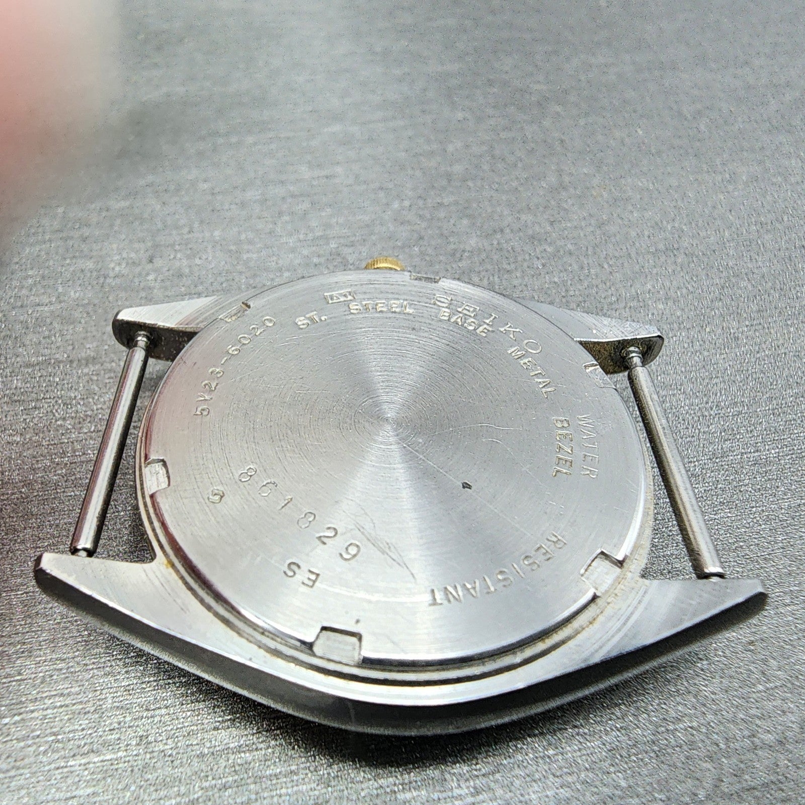 Seiko SQ Watch Men 33mm Gray Dial Two Tone Round Daydate 5y236020 PARTS12