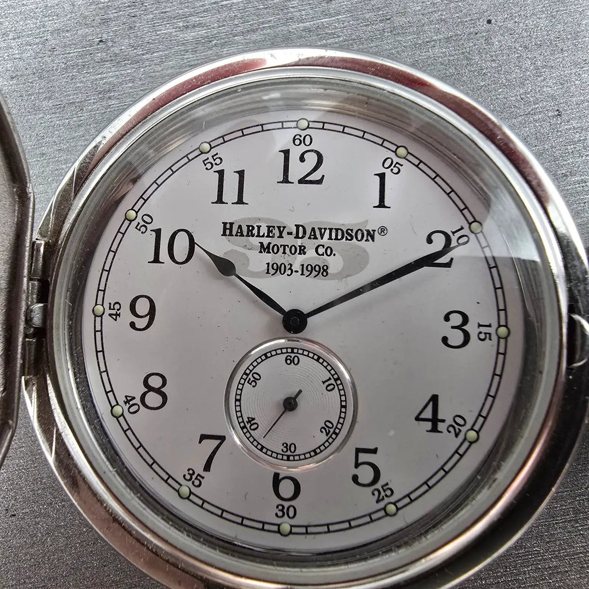 Harley Davidson Pocket Watch Men 50mm White Dial Silver Small Seconds New Batt1