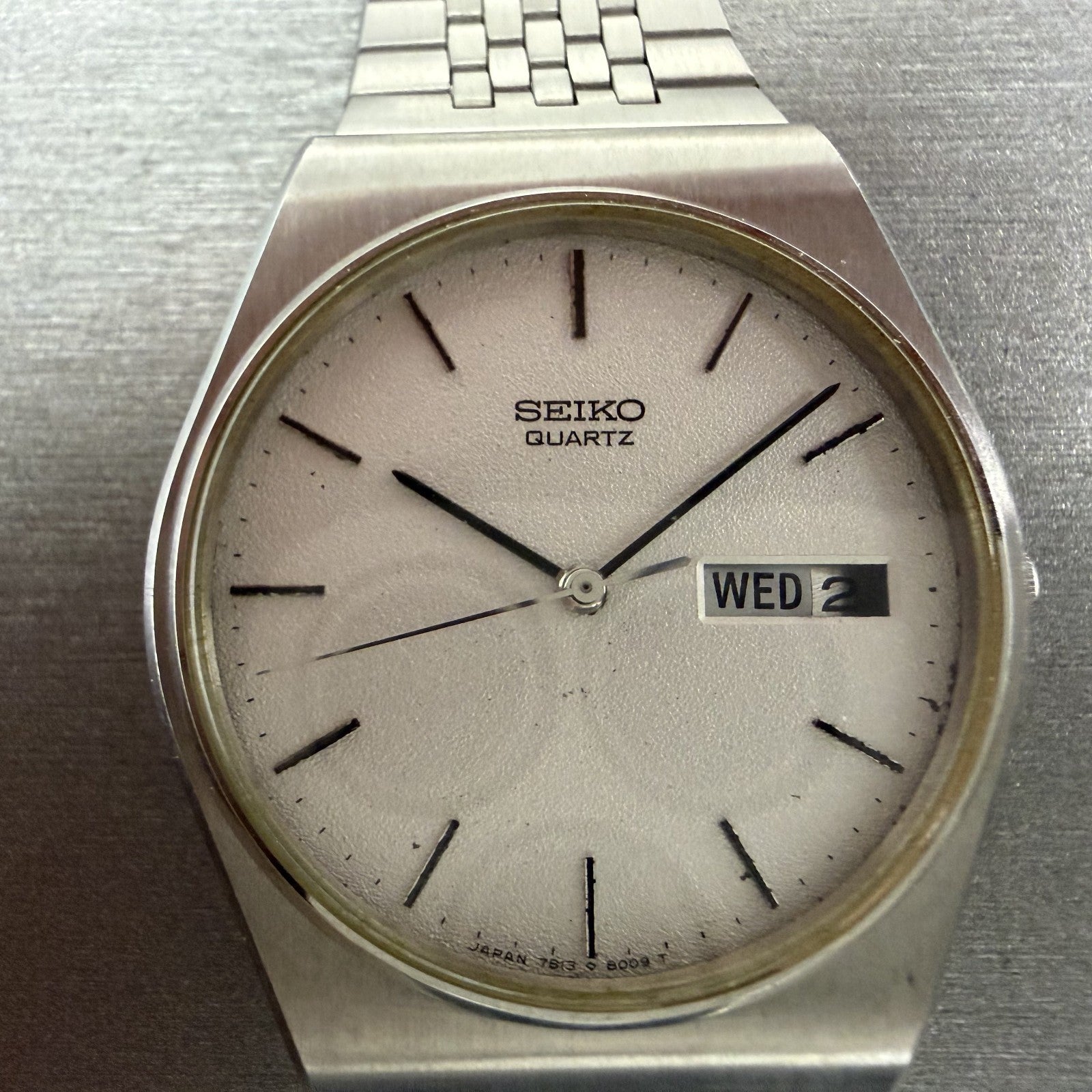 Seiko Watch Men 33mm Silver Dial Silver Tone Daydate Round 7813-8009 SAMPLE2