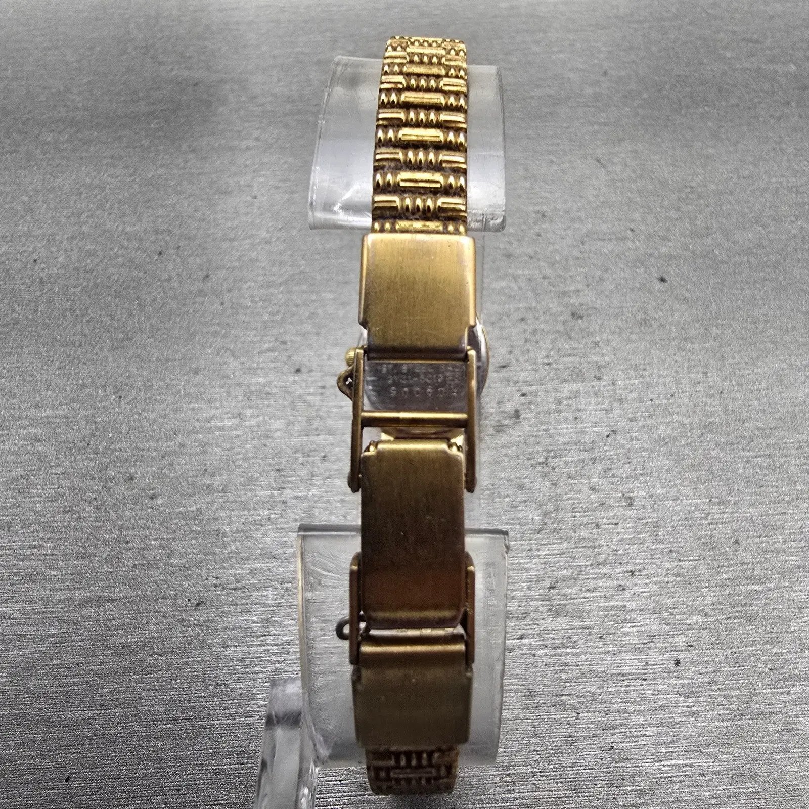 Seiko Watch Women 17mm Gold Dial Gold Tone Oval 2Y01-5C19 New Battery Vintage7
