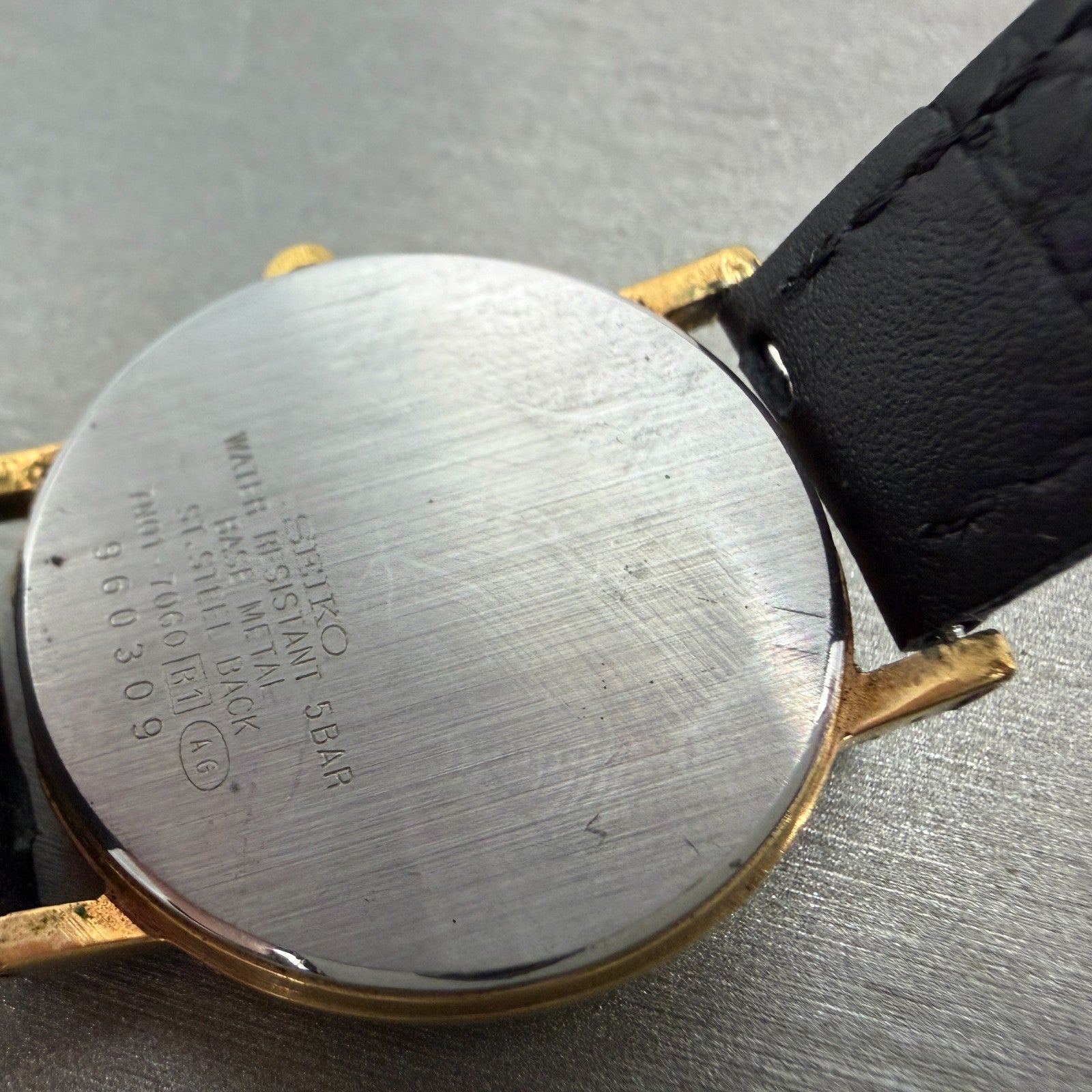 Seiko Spirit Watch Men 32mm Champagne Dial Gold Tone 7N01-7060 New Battery TYH9