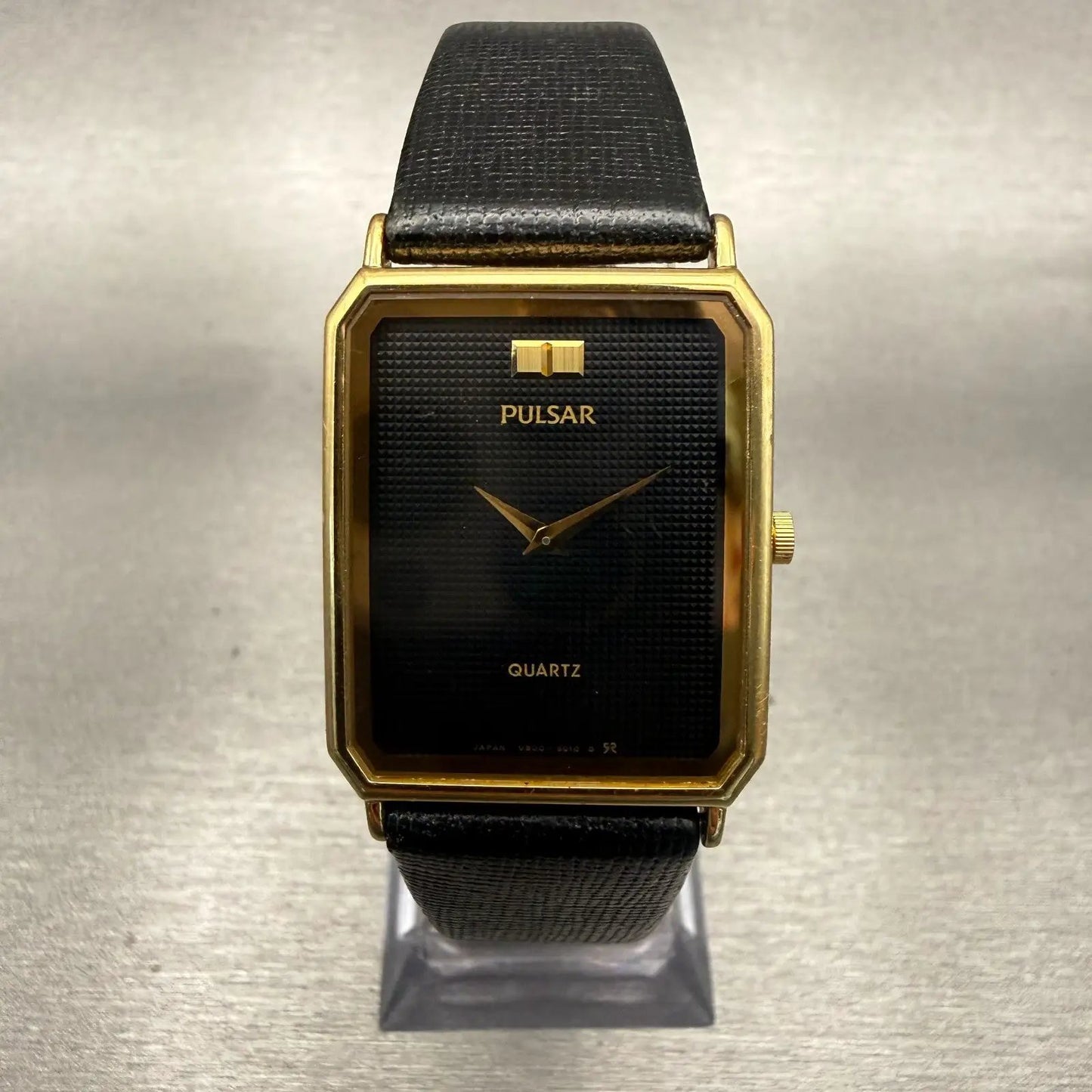 Seiko Pulsar Watch Men 25mm Black Dial Gold Tone Rectangle V800-5000 New Battery0