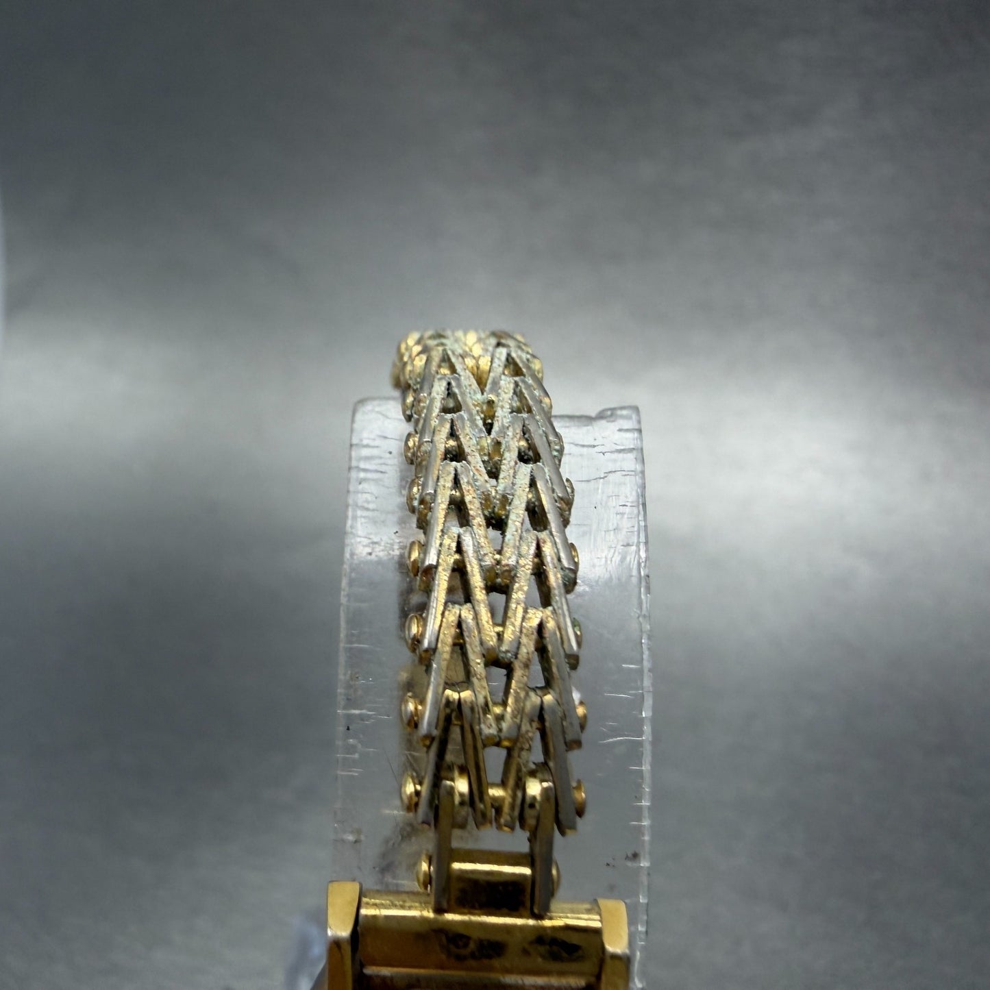 Seiko Solar Tank Watch Women 15mm White Dial Gold Tone Rectangle 572 Manual Runs4