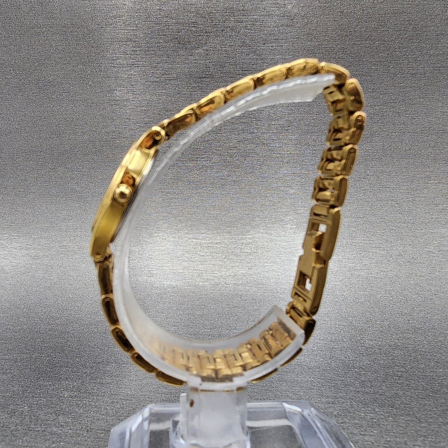 Seiko Watch Women 17mm Gold Dial Gold Tone Oval V4005581 New Battery VTG6