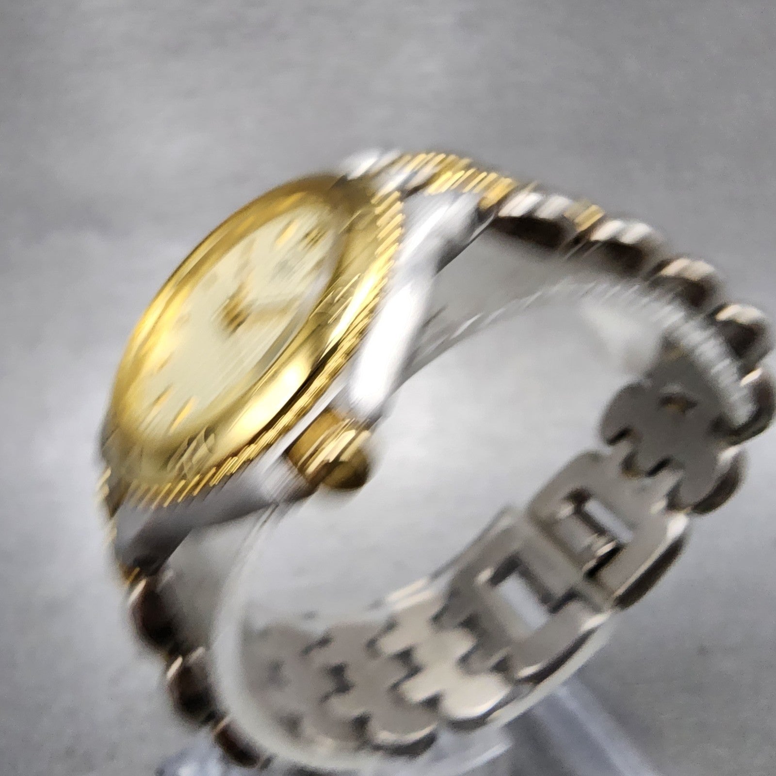 Citizen Elegance Watch Women 25mm Champagne Dial Two Tone Round New Battery2