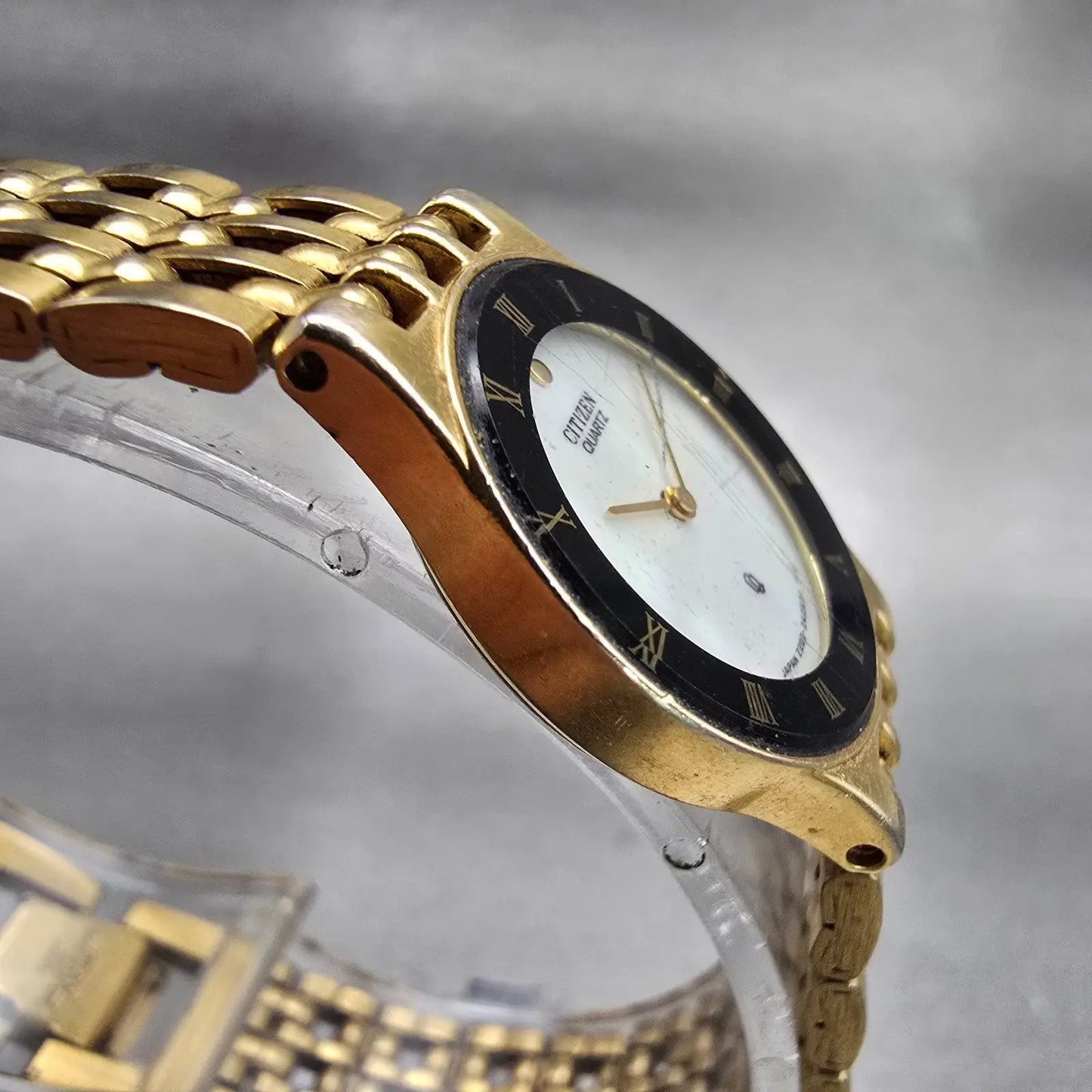 Citizen CQ Watch Women 21mm MOP Dial Two Tone Round 2200-229207 New Battery VTG3