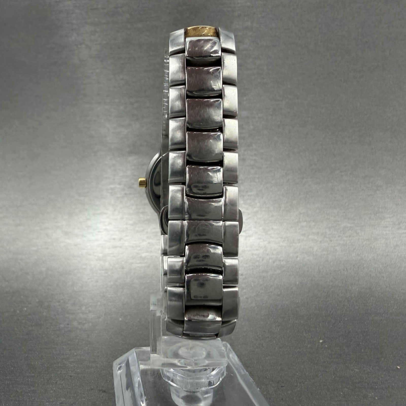 Movado Museum Watch Women 25mm Black Dial Two Tone Round 81 A1 1842 New Battery7