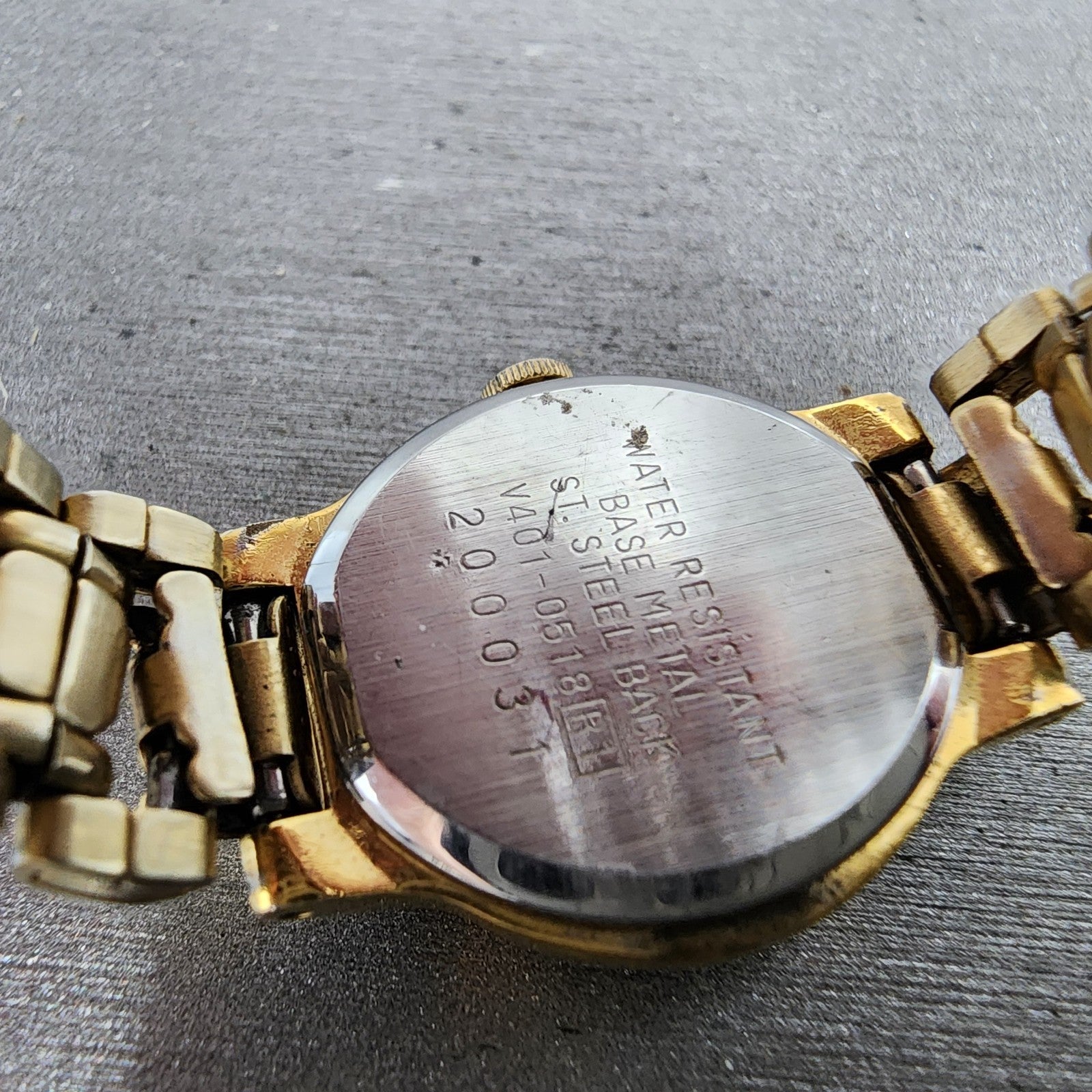 Seiko Watch Women 19mm Black Dial Gold Tone Round V4010518 New Battery9