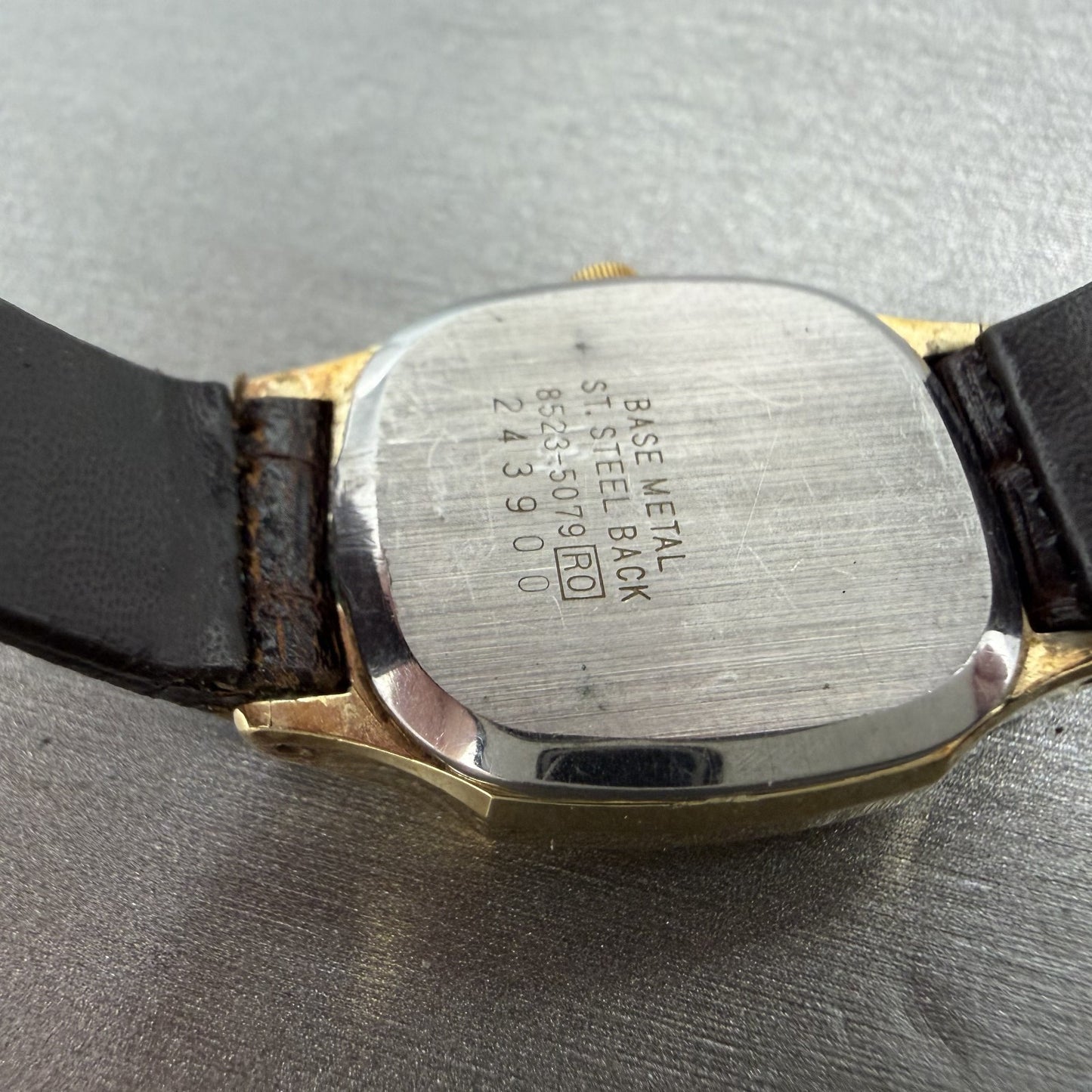 Seiko SQ Watch Women 22mm Cream Dial Gold Tone Daydate 8523-5079 New Battery9