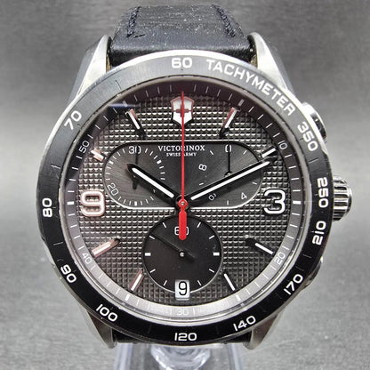 Victorinox Swiss Army Chrono Classic Watch Men 41mm Gray Dial Steel Date NewBatt0