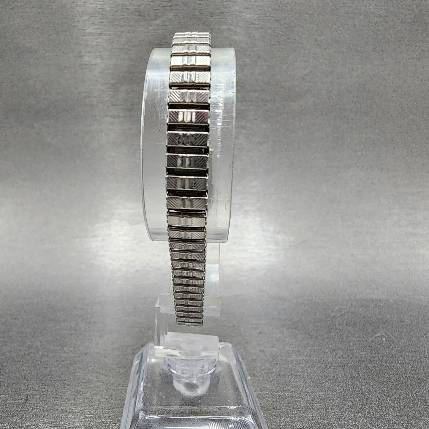 Seiko Fine Seiko Watch Women 12mm Silver Dial Silver Tone Manual 15203370 Runs7