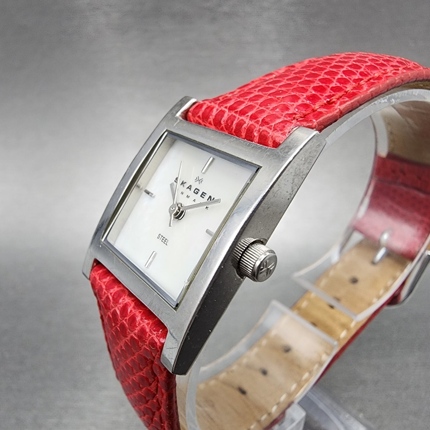 Skagen Tank Watch Women 21mm Mop Dial Silver Tone Rectangle 528SSLP4 New Batt2