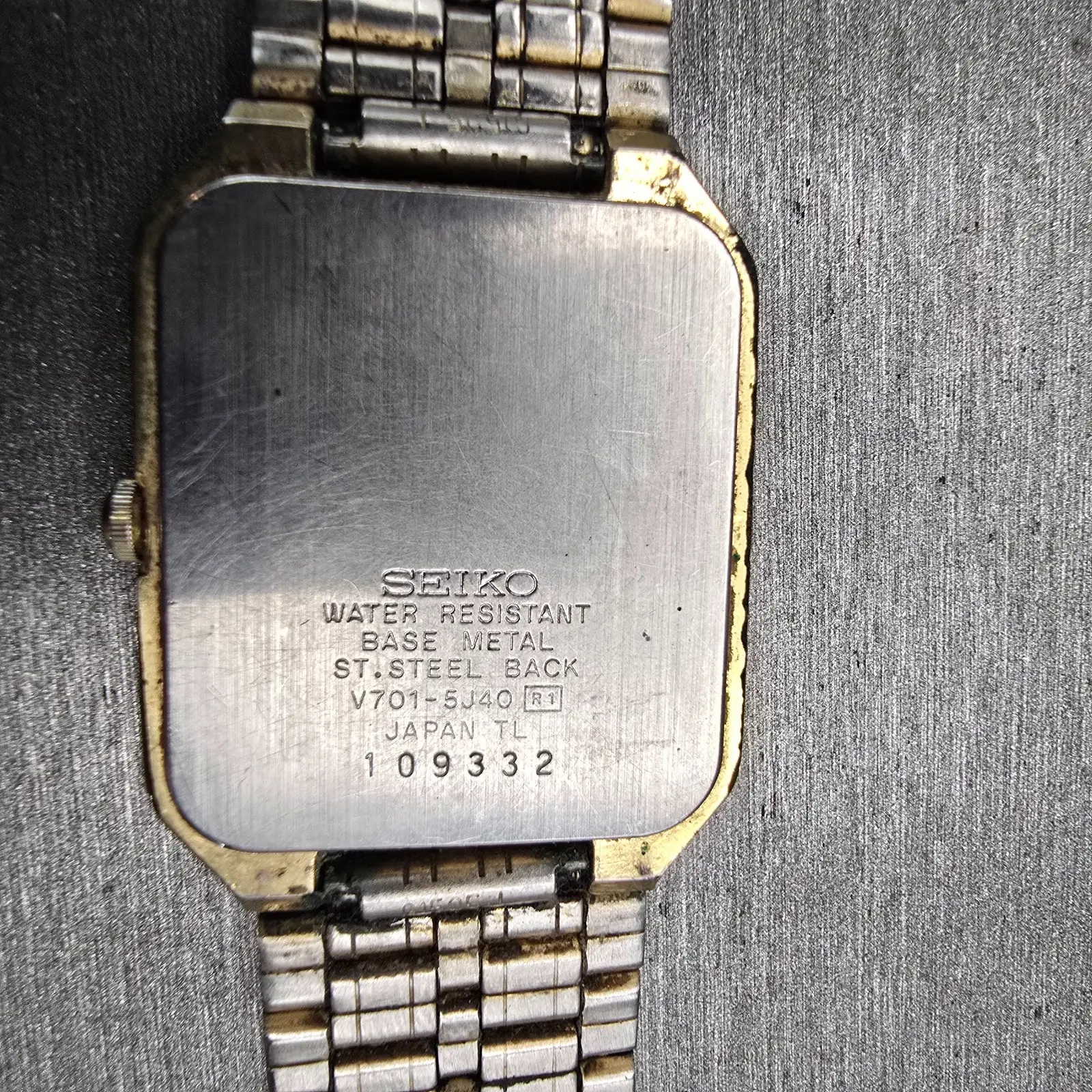Seiko Watch Men 27mm Silver Dial Two Tone Rectangle V701-5J40 New Battery VTG10