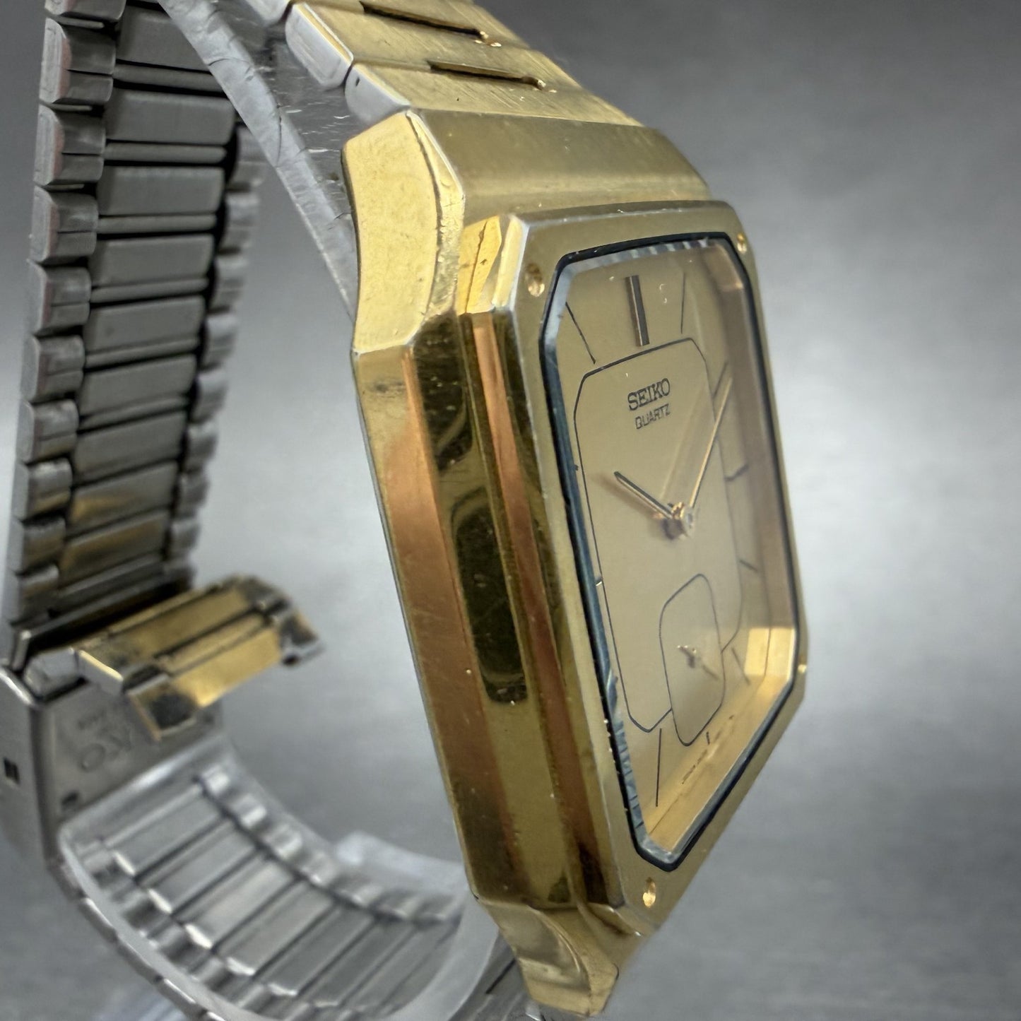 Seiko Tank Watch 30mm Champagne Dial Gold Tone Rectangle 2628-5109 New Battery3