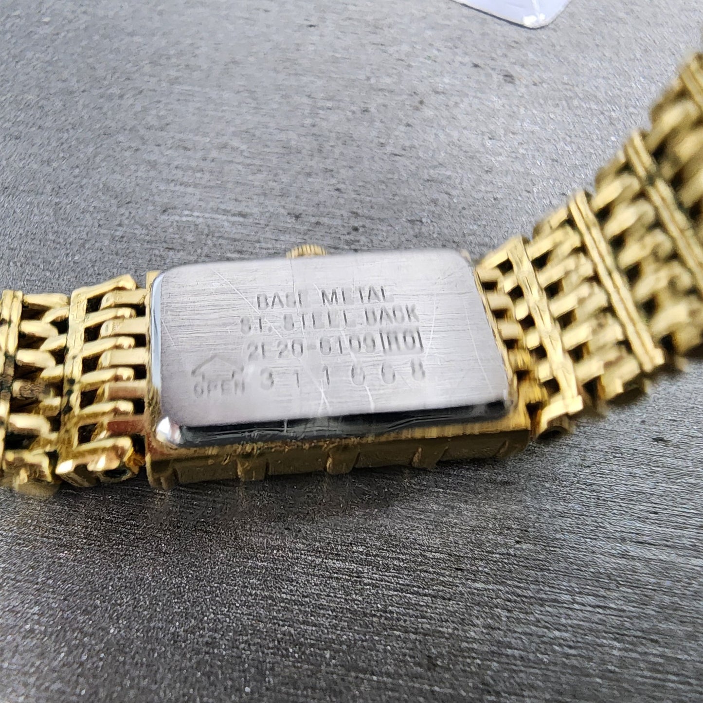 Seiko Tank Watch Women 12mm Champagne Dial Gold Tone 2e206109 New Battery9