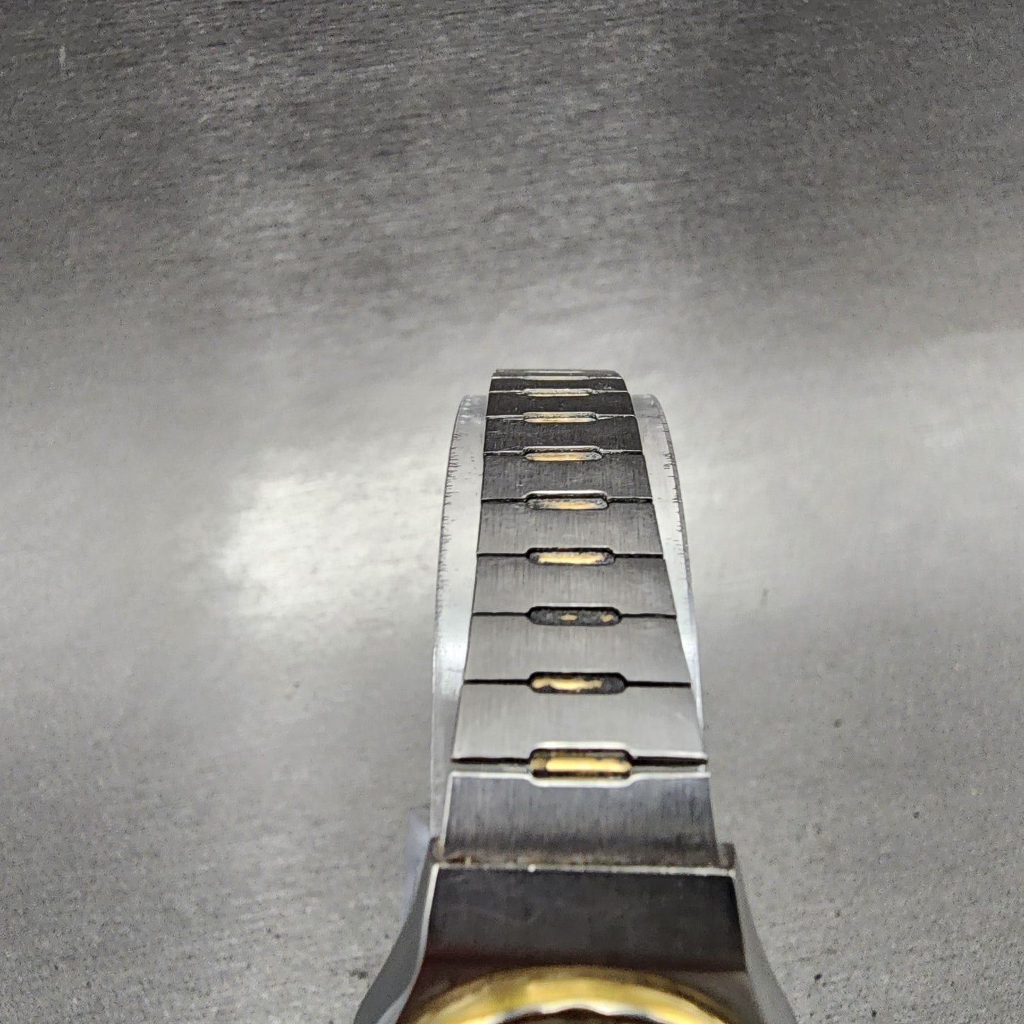 Seiko SQ Watch Women 24mm Silver Dial Two Tone Daydate 26260190 New Bat READ!!!4