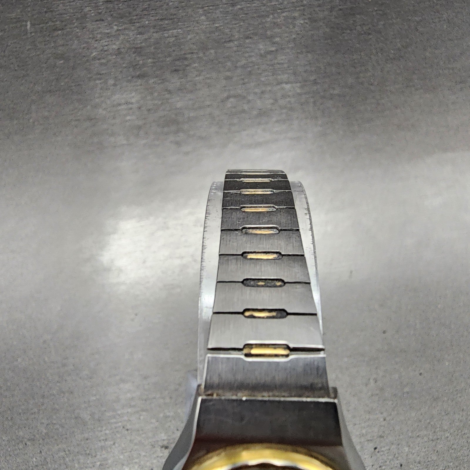 Seiko SQ Watch Women 24mm Silver Dial Two Tone Daydate 26260190 New Bat READ!!!4