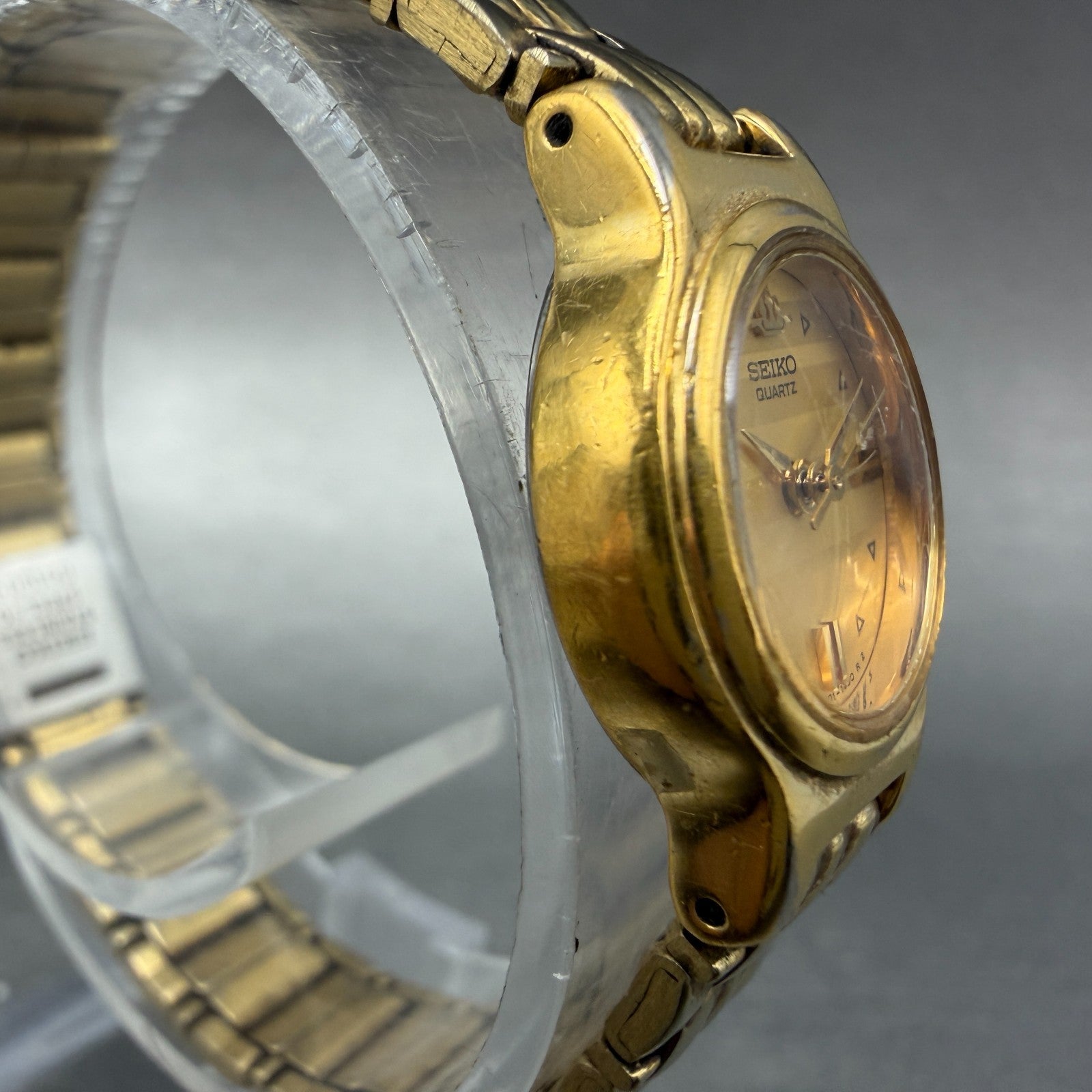 Seiko Watch Women 19mm Champagne Dial Gold Tone Round VTG V401-0510 New Battery3