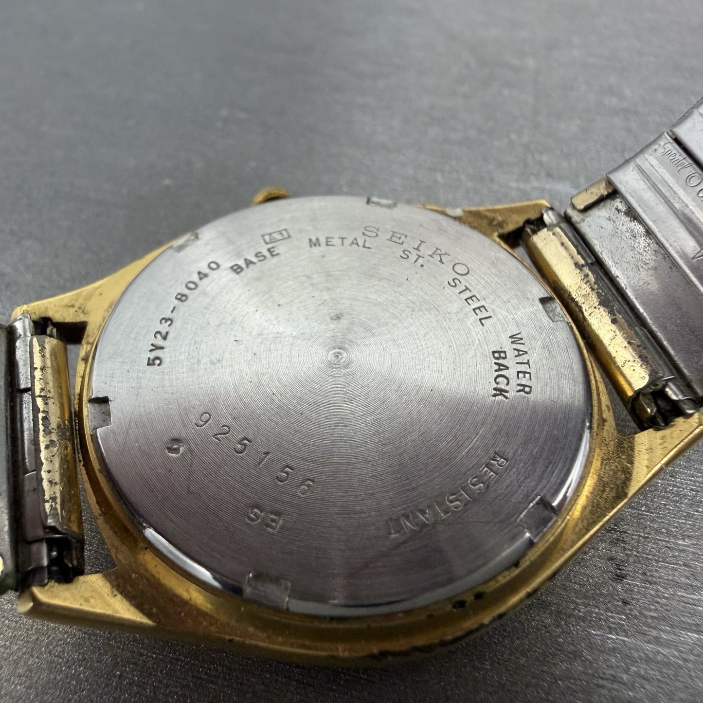 Seiko SQ Watch Men 36mm Champagne Dial Gold Tone Daydate 5y23-8040 New Battery9