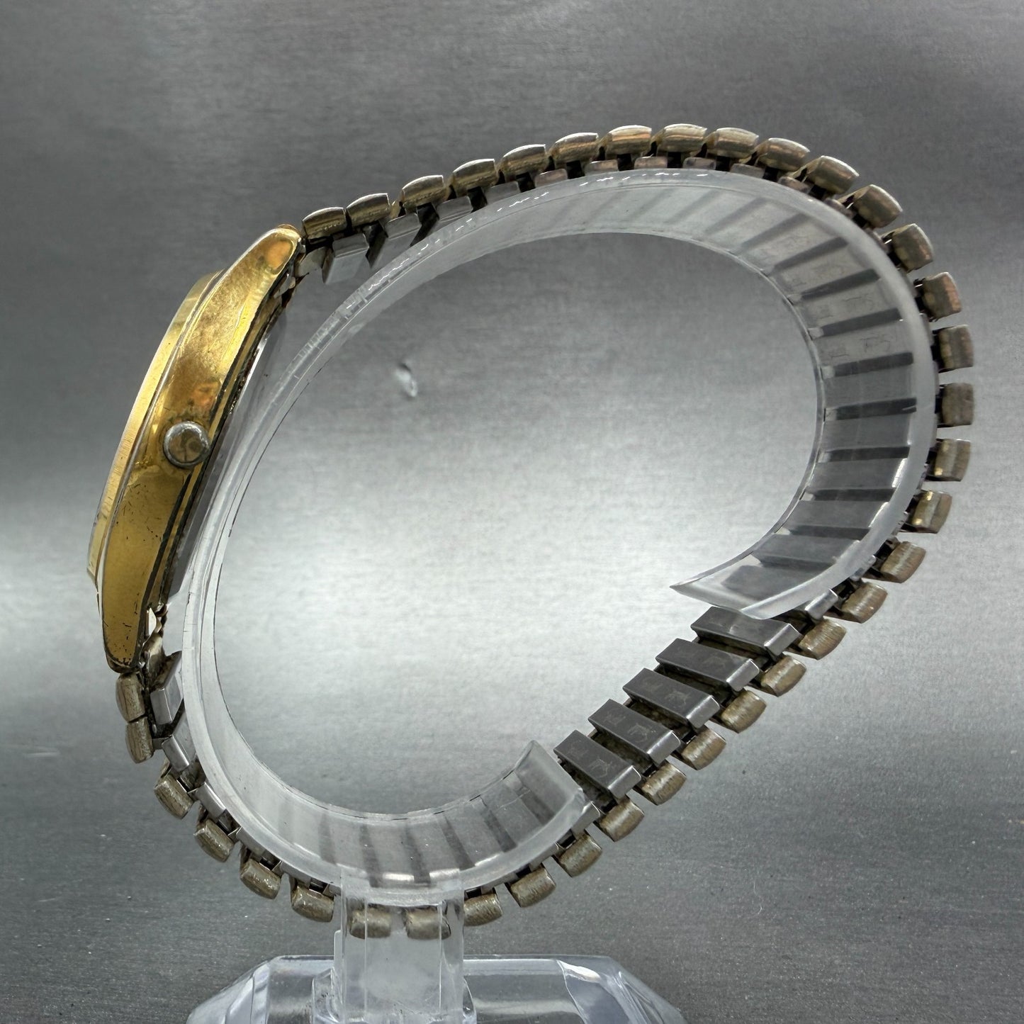 Pulsar Watch Men 34mm Champagne Dial Gold Tone Daydate Round V533-7a30 New Batt6