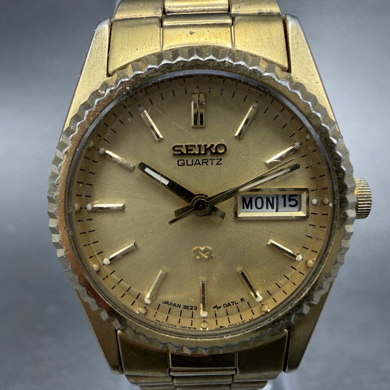 Seiko SQ Watch Women 24mm Gold Dial Gold Tone Daydate Round 3E23-0A60 NewBatt 5G1