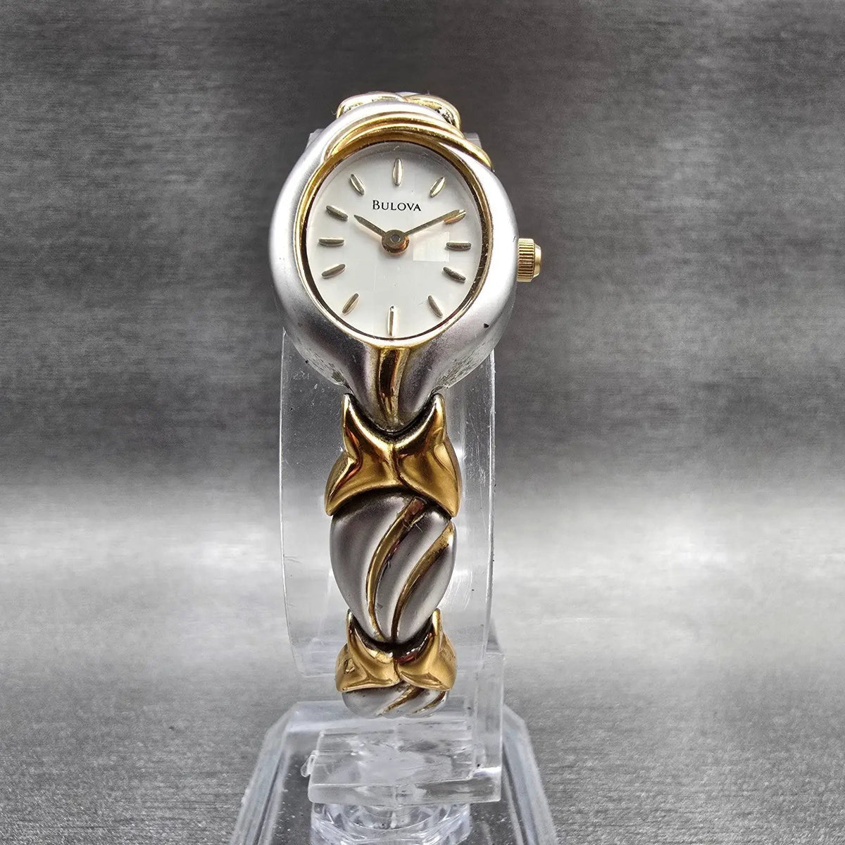 Bulova Watch Women 17mm MOP Dial Two Tone Oval 98T00 New Battery Bracelet VTG5