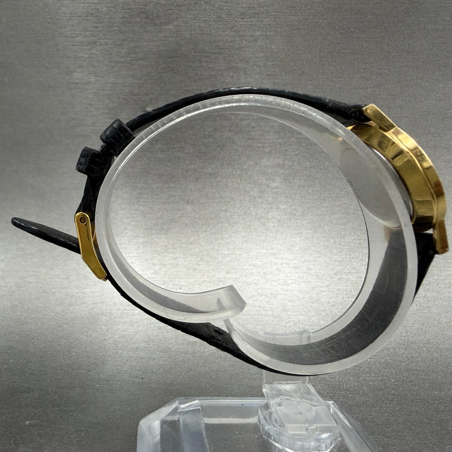 Movado Museum Watch Women 25mm Black Dial Gold Tone Round 87.A1.832 New BatteryK8