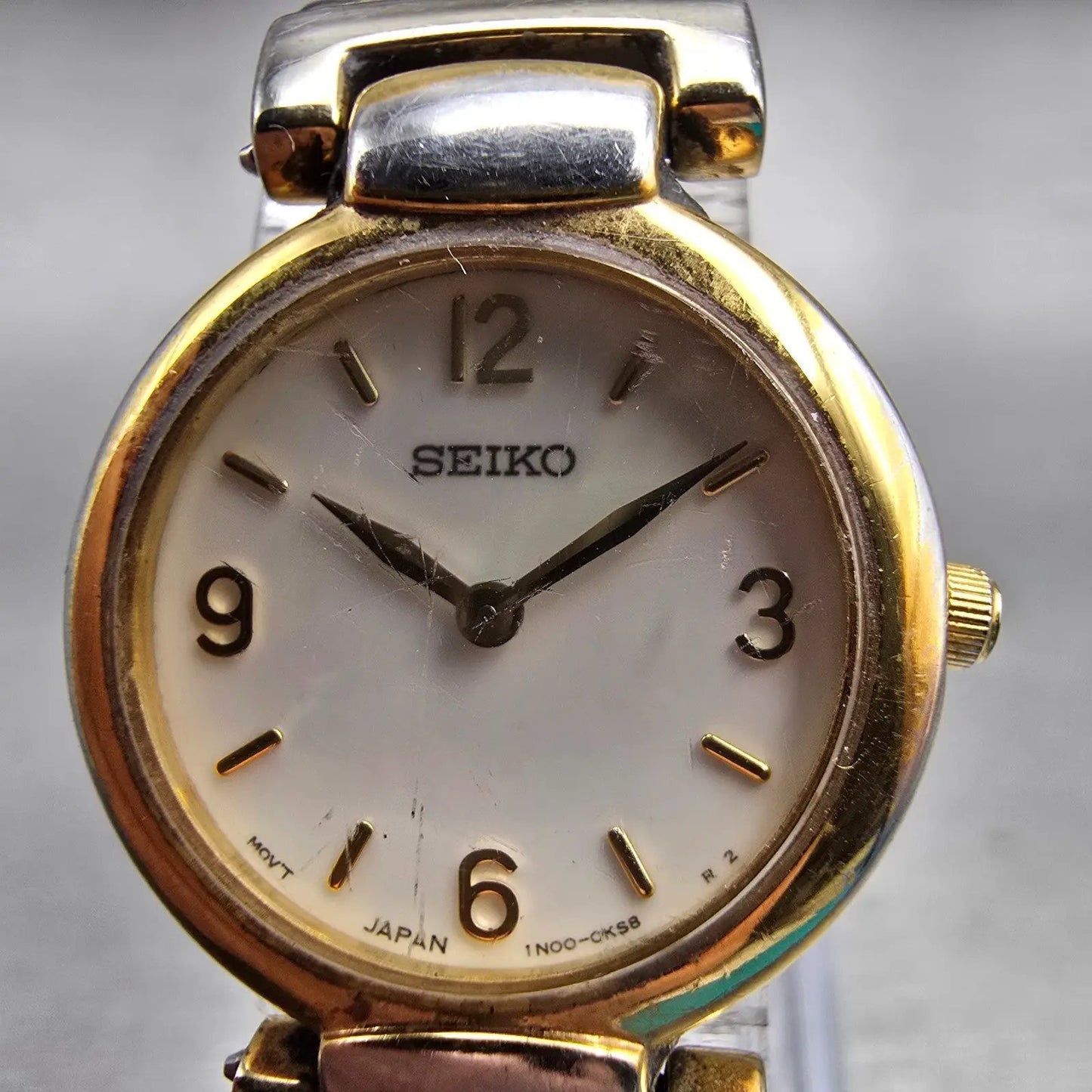 Seiko Watch Women 21mm MOP Dial Two Tone Round 1N00-0GR0 New Battery Vintage1