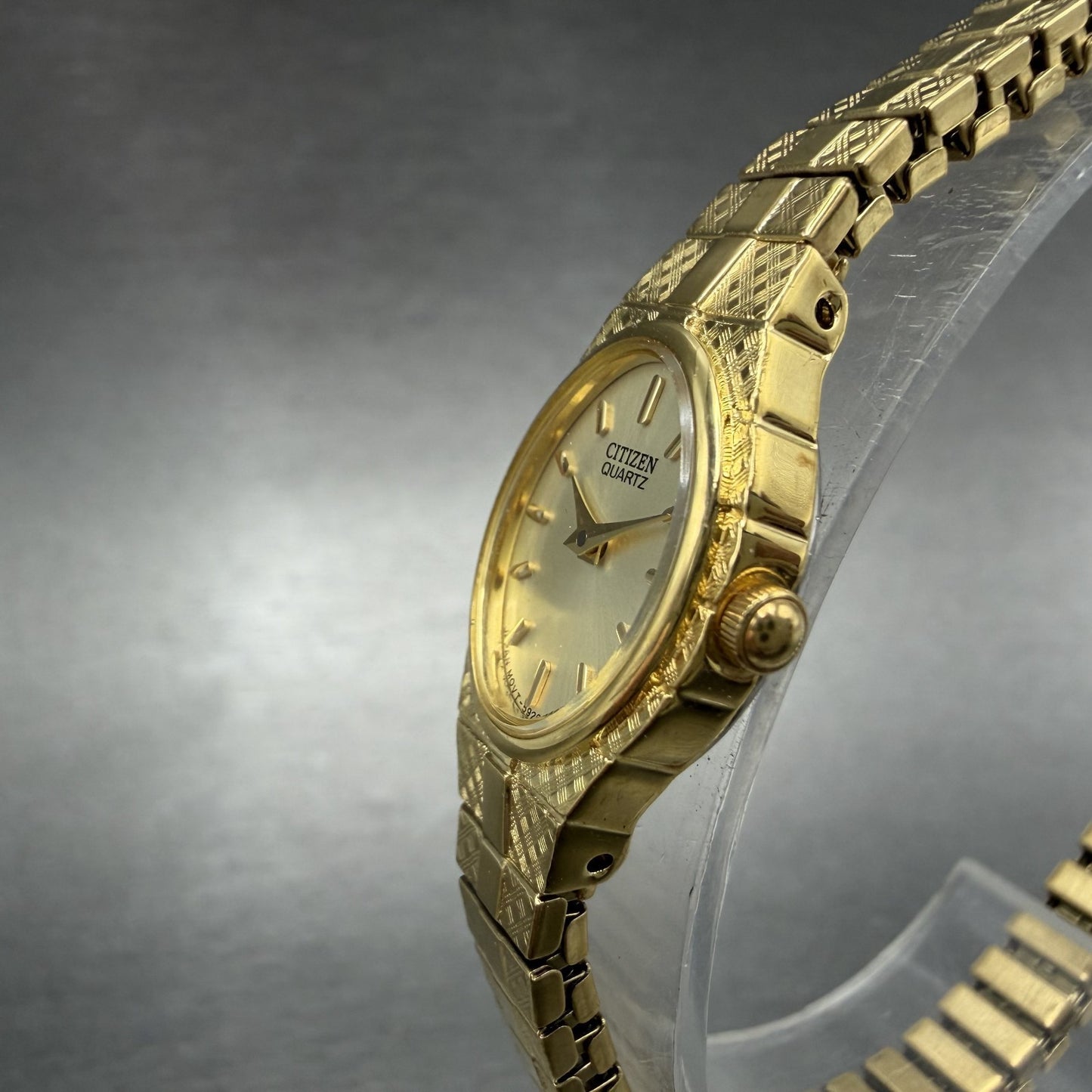 Citizen Watch Women 17mm Champagne Dial Gold Tone Oval 5920-S96494 New Battery2