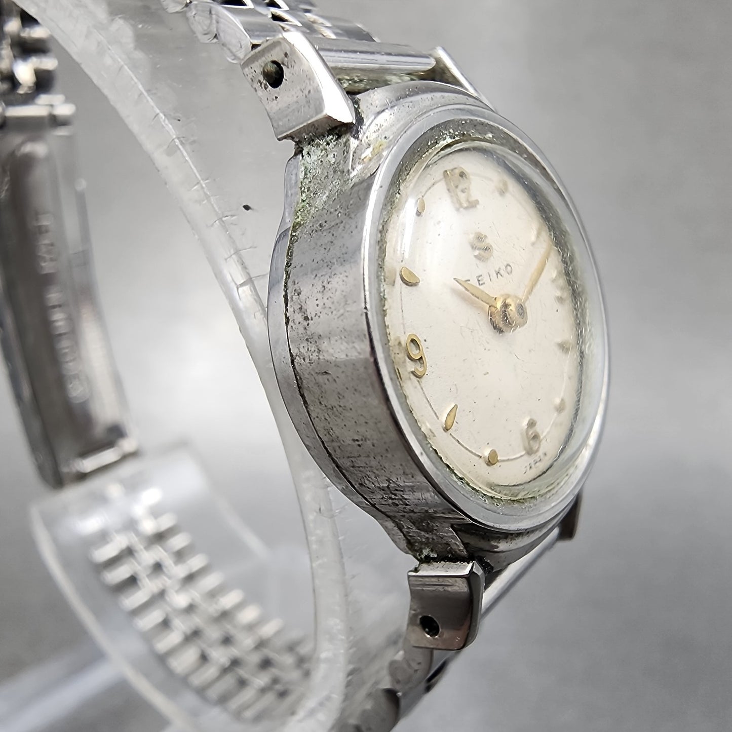 Seiko Manual Watch Women 18mm White Dial Silver Tone Round SP14 Runs3